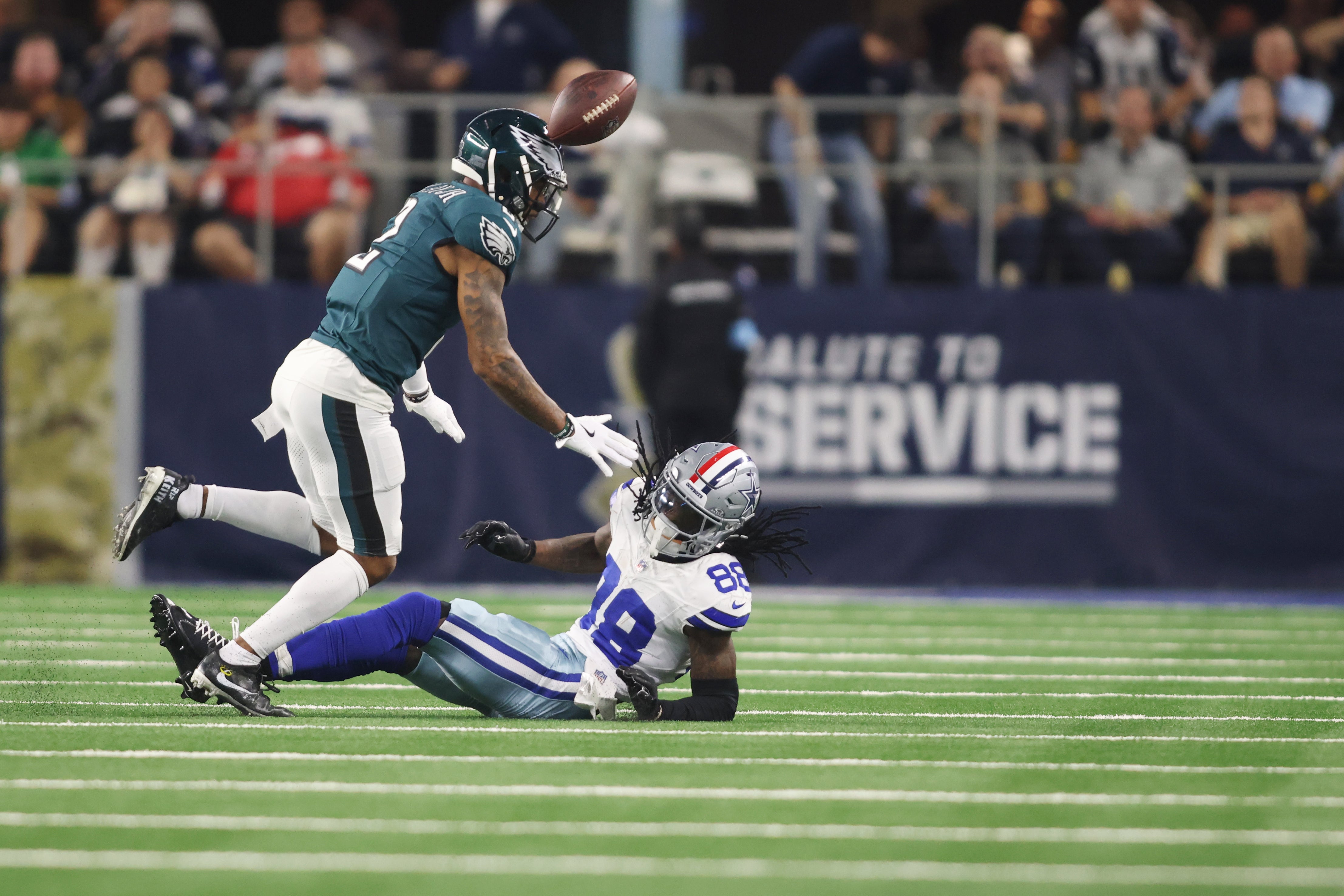 Philadelphia Eagles cornerback Darius Slay Jr. (2) defends a pass against Dallas Cowboys wide receiver CeeDee Lamb (88) in the third quarter at AT&T Stadium.