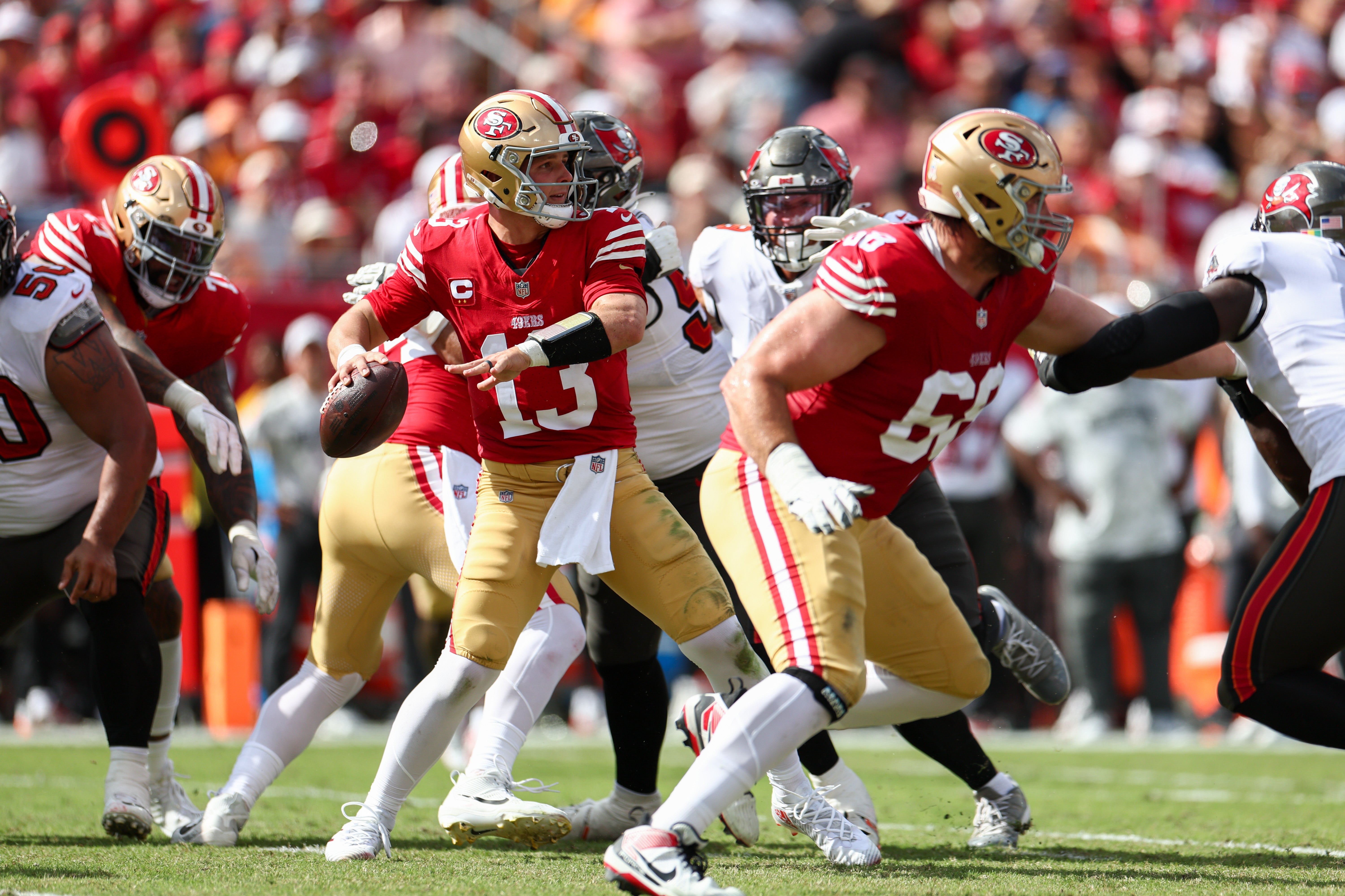 San Francisco 49ers quarterback Brock Purdy (13) drops back to pass against the Tampa Bay Buccaneers in the second quarter at Raymond James Stadium.