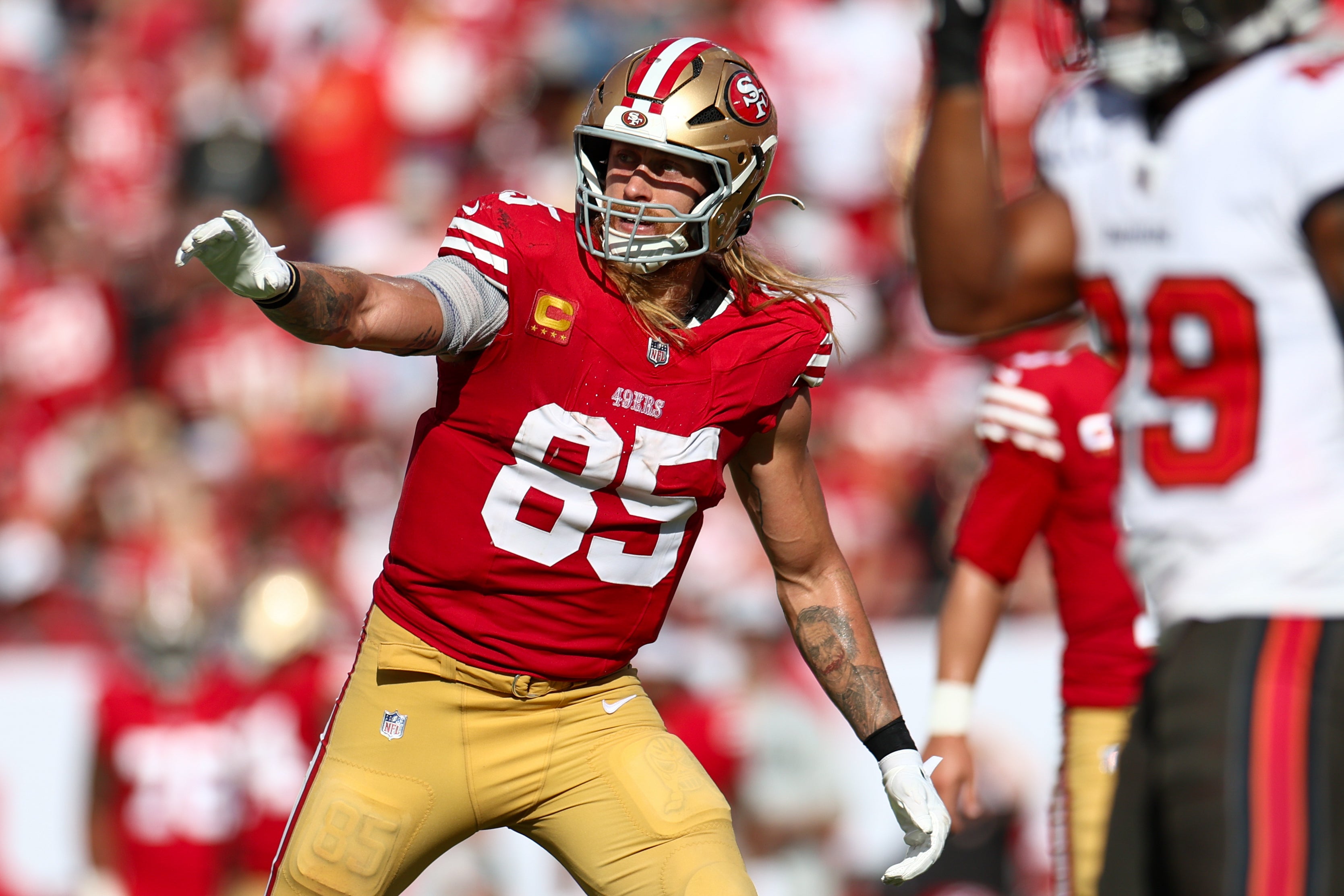 San Francisco 49ers tight end George Kittle (85) lines up against the Tampa Bay Buccaneers in the third quarter at Raymond James Stadium.