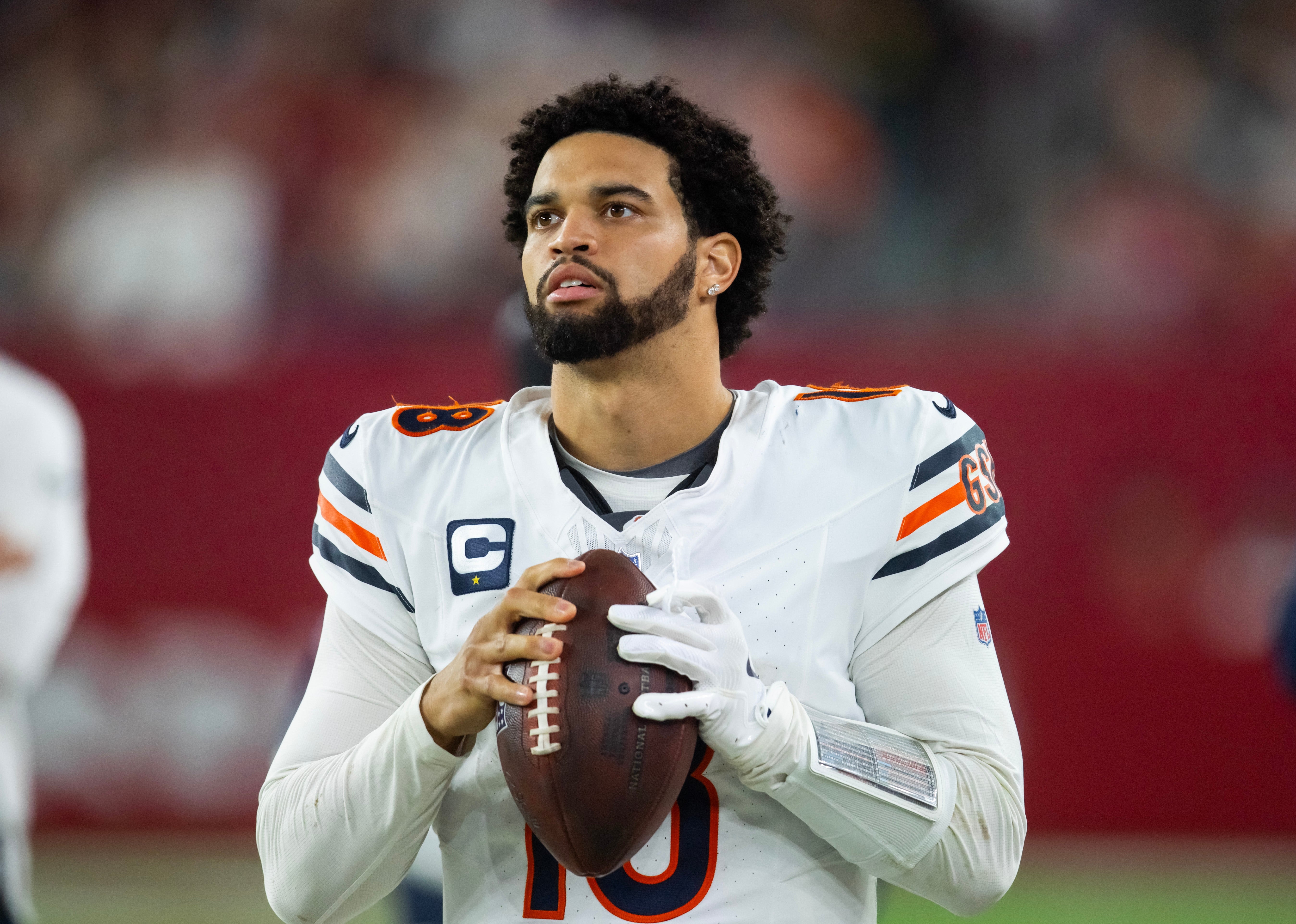 Nov 3, 2024; Glendale, Arizona, USA; Chicago Bears quarterback Caleb Williams (18) against the Arizona Cardinals at State Farm Stadium.