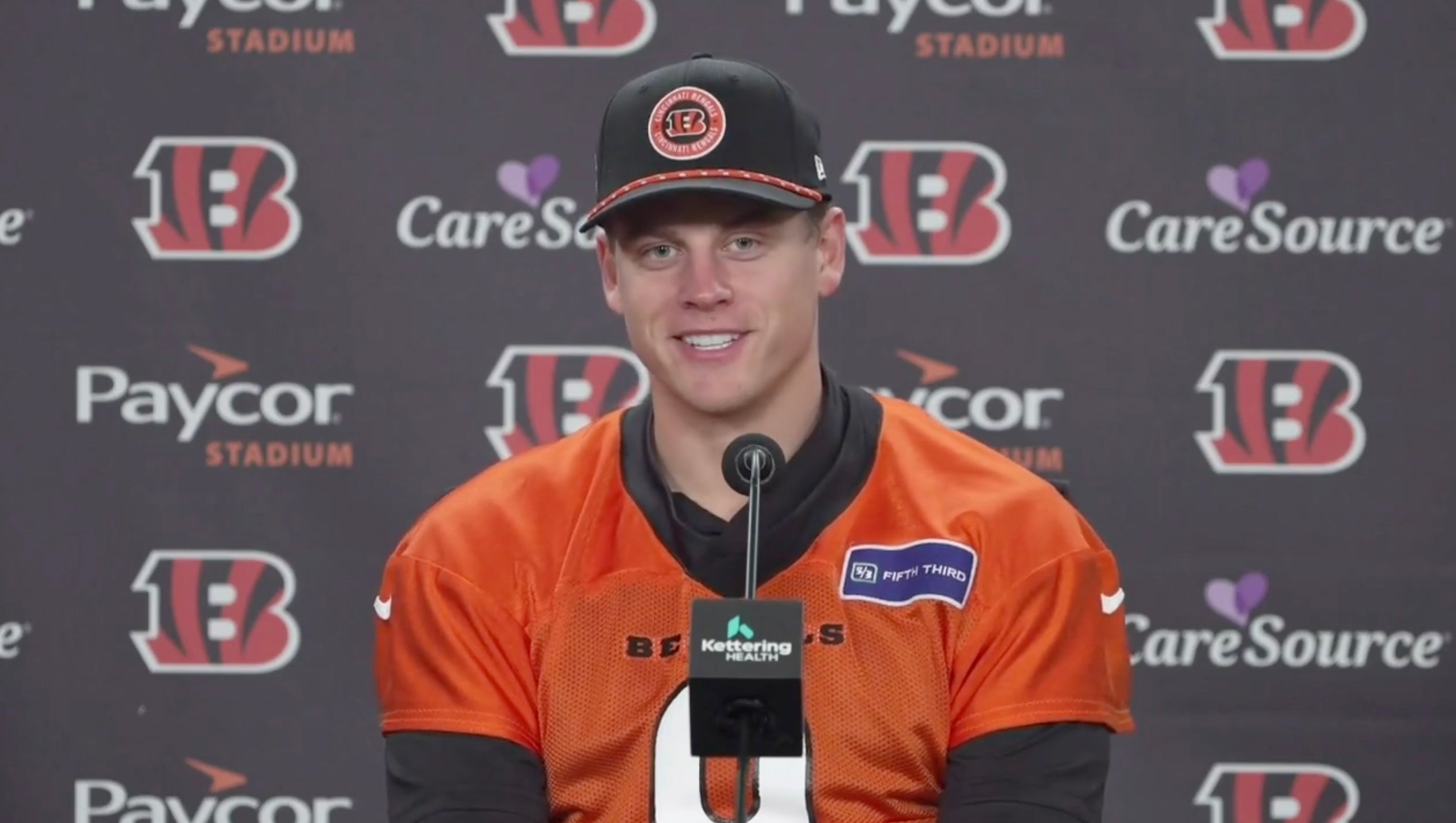 Cincinnati Bengals QB Joe Burrow speaks to reporters on November 13, 2024.