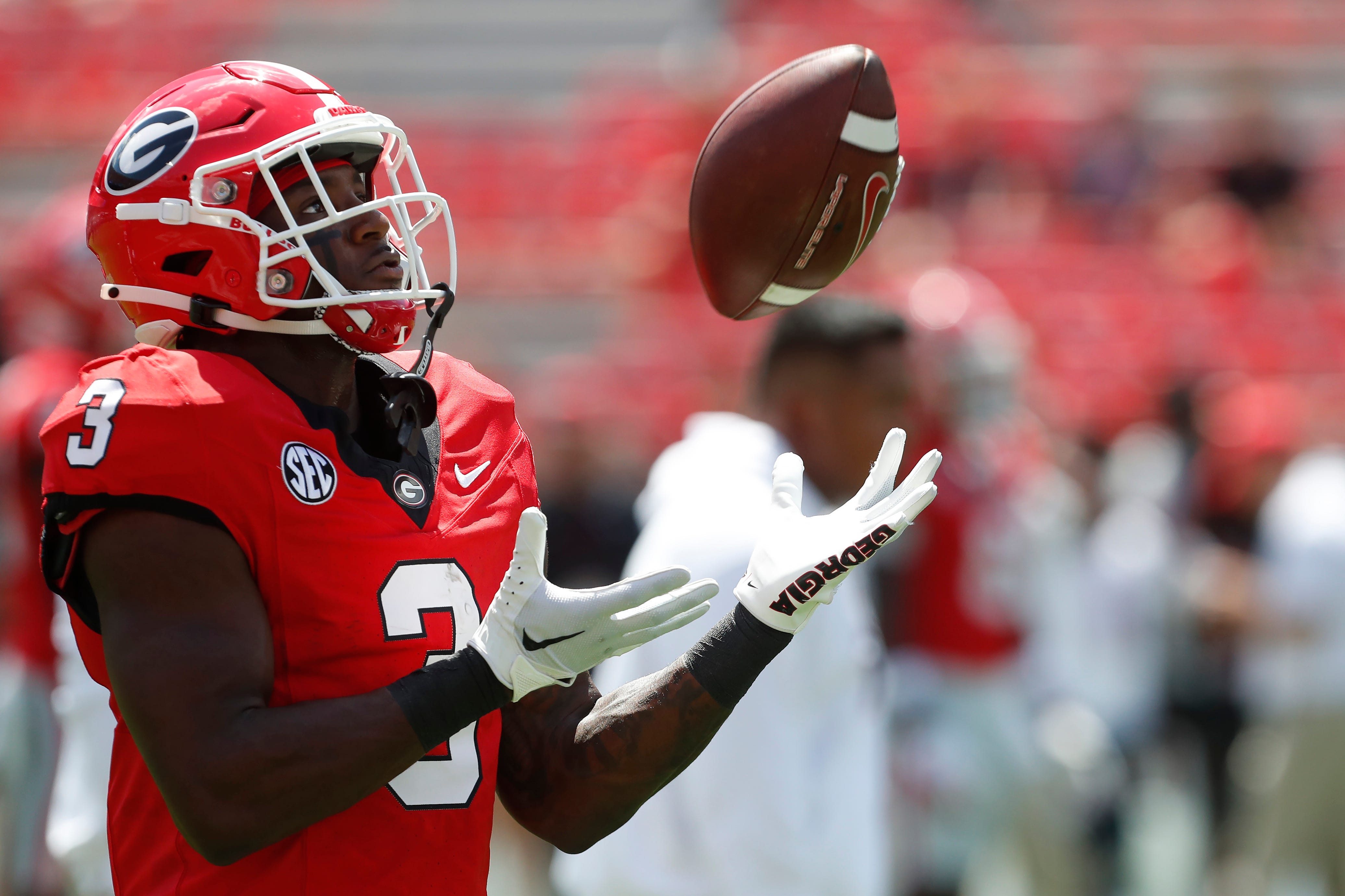 Georgia running back Nate Frazier (3) warms up before the start of a NCAA college football game in Athens, on Saturday, Sept. 7, 2024.