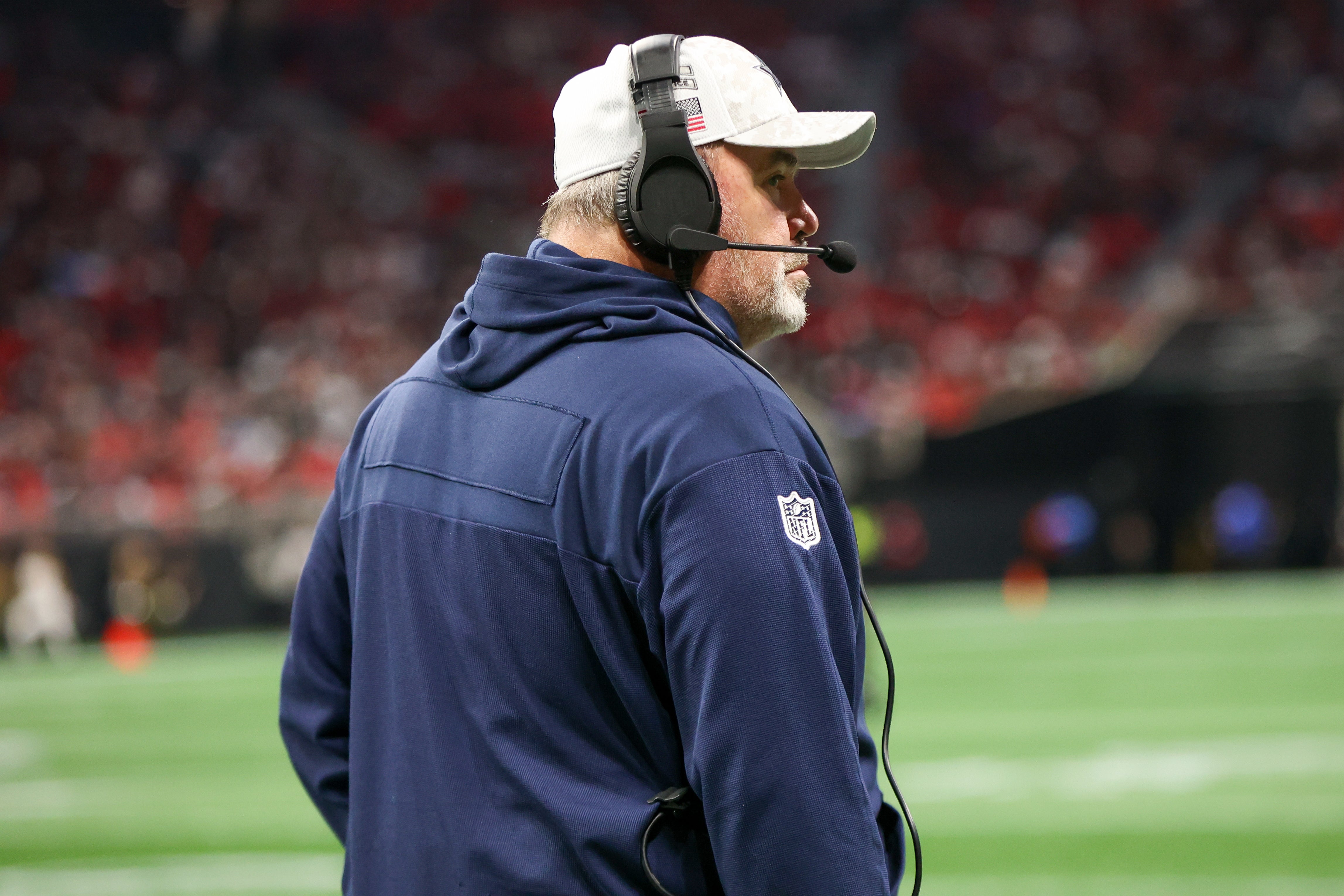 Dallas Cowboys head coach Mike McCarthy on the sideline against the Atlanta Falcons in the third quarter at Mercedes-Benz Stadium.