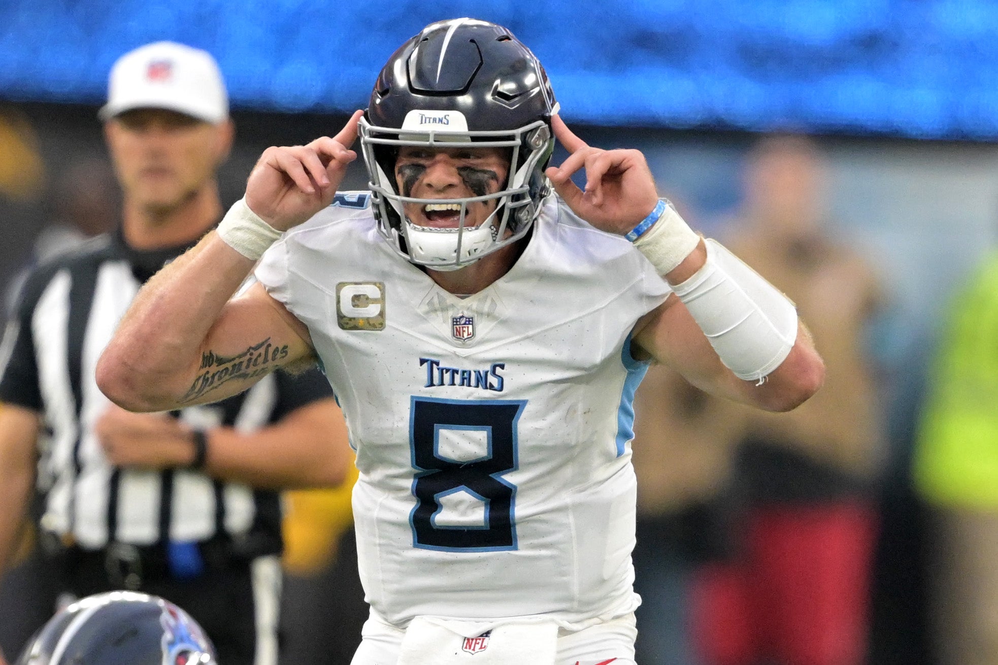 Tennessee Titans quarterback Will Levis (8) calls a play in the second half against the Los Angeles Chargers at SoFi Stadium. Jayne Kamin-Oncea-Imagn Images