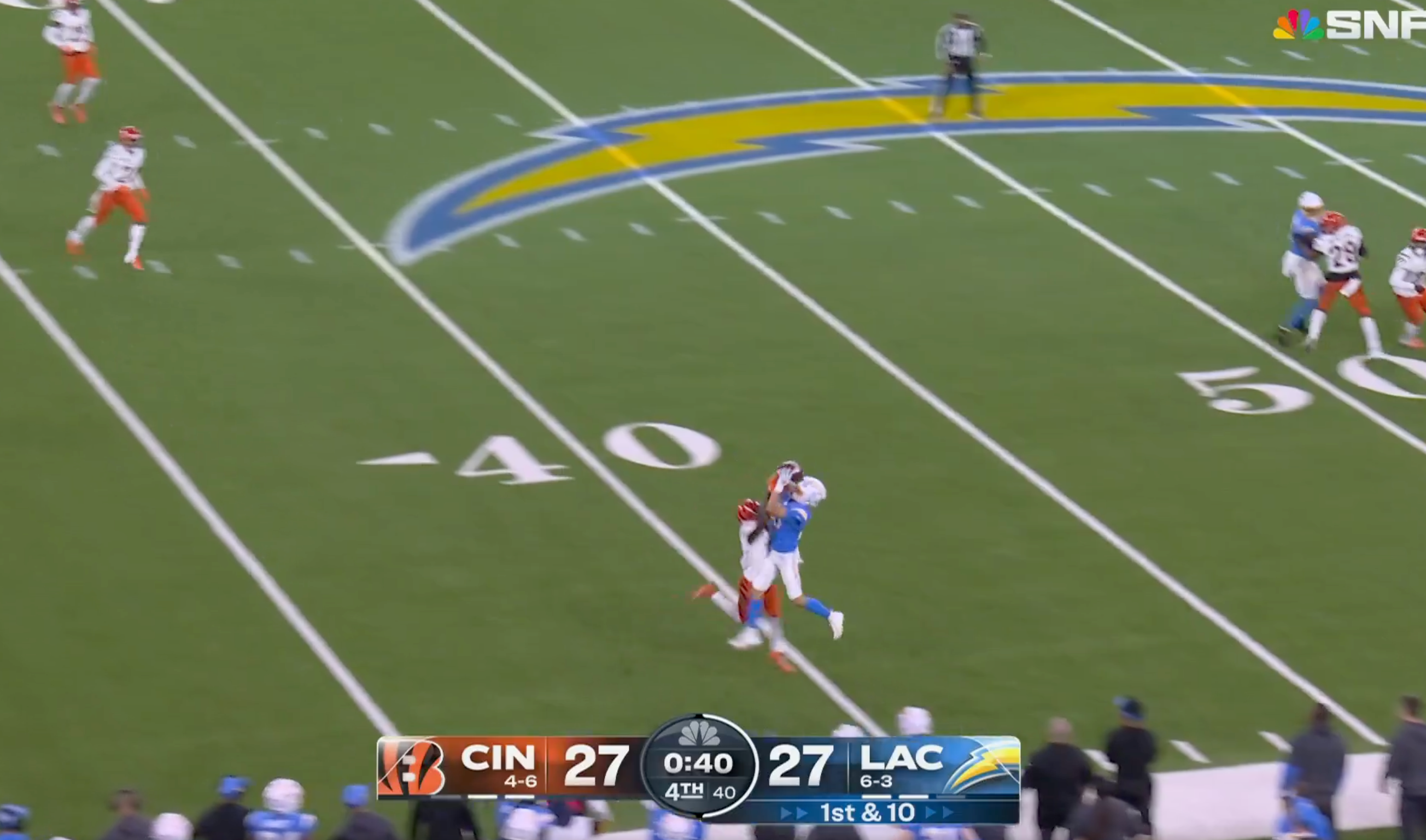 Former Georgia Bulldogs and current Los Angeles Chargers star receiver Ladd McConkey makes clutch catch in Week 11 win over Cincinnati Bengals.