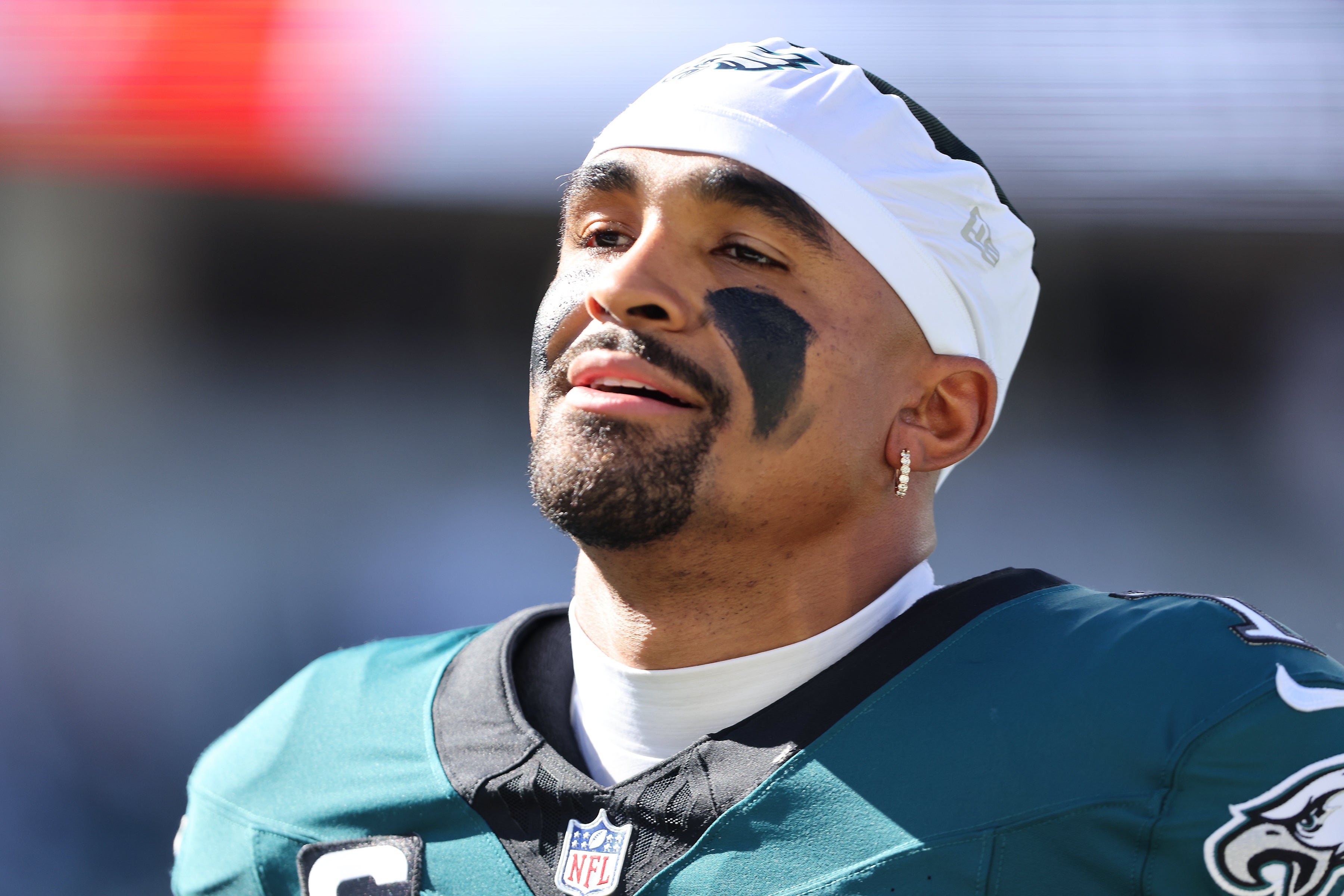 Philadelphia Eagles quarterback Jalen Hurts (1) warms up before the game against the Cincinnati Bengals at Paycor Stadium.