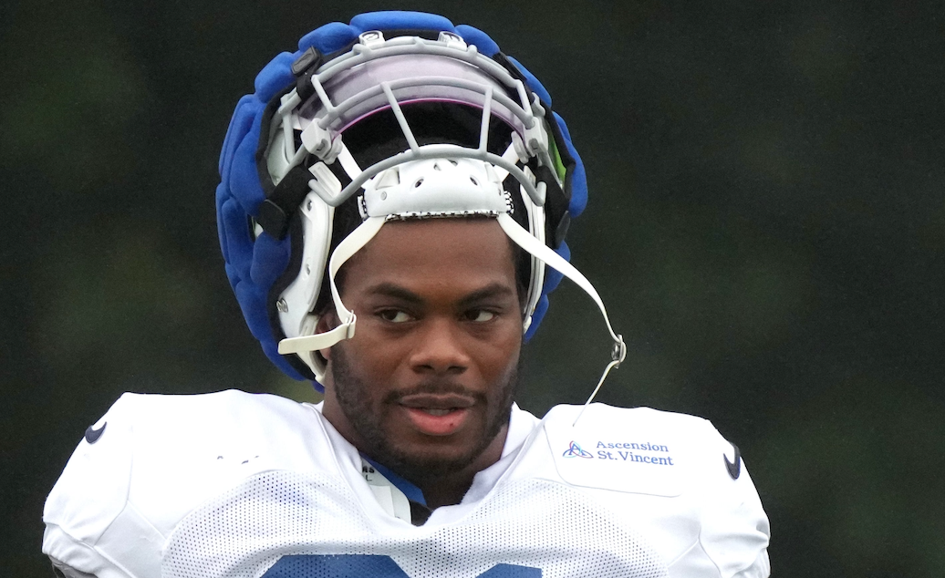 Indianapolis Colts defensive end Titus Leo (91) walks onto the field during the Colts’ training camp Wednesday, Aug. 7, 2024, at Grand Park Sports Complex in Westfield.