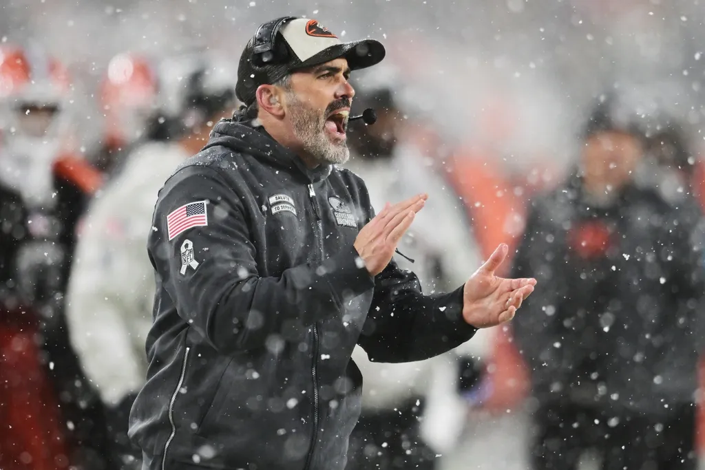 Cleveland Browns head coach Kevin Stefanski reacts during the second half against the Pittsburgh Steelers at Huntington Bank Field.