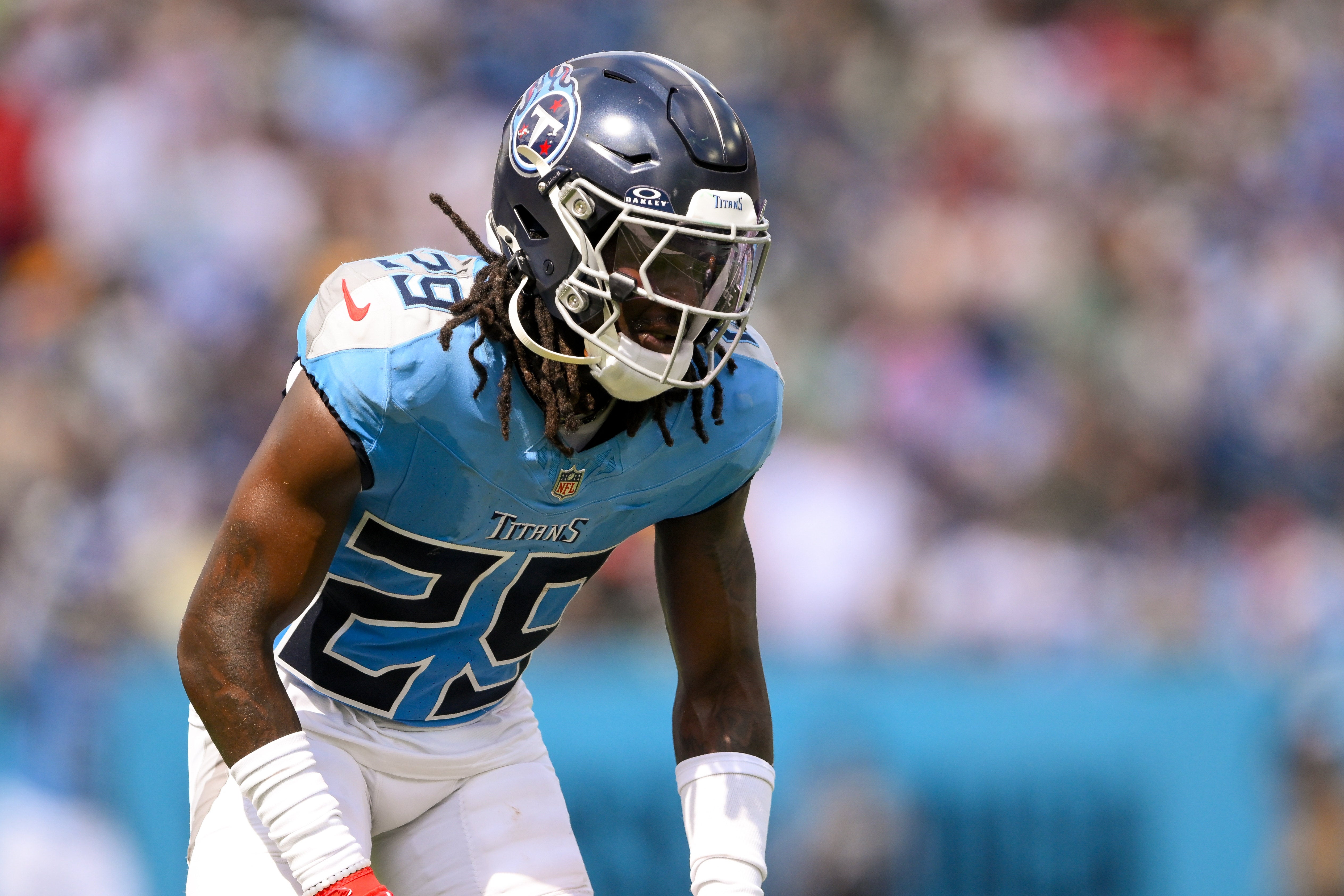 Tennessee Titans cornerback Jarvis Brownlee Jr. (29) sneaks a peak into the backfield against the Green Bay Packers during the first half at Nissan Stadium. Steve Roberts-Imagn Images