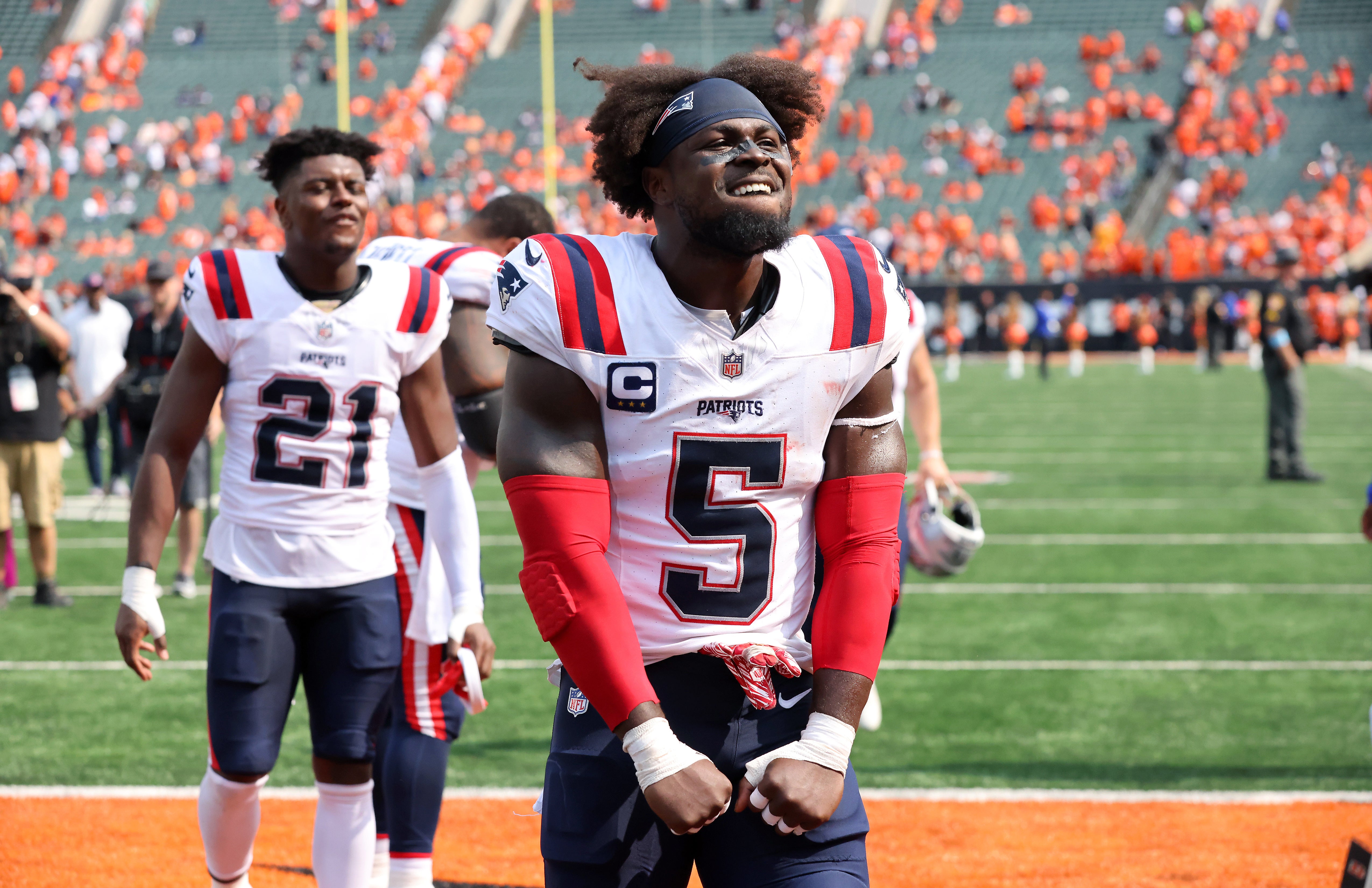 Sep 8, 2024; Cincinnati, Ohio, USA; New England Patriots safety Jabrill Peppers (5) celebrates following the win over the Cincinnati Bengals at Paycor Stadium.