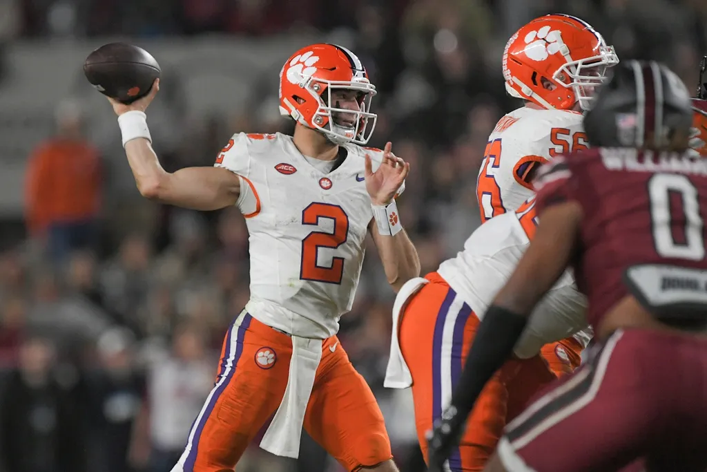 Clemson Tigers quarterback Cade Klubnik (2) throws a pass against the South Carolina Gamecocks during the second quarter at Williams-Brice Stadium.