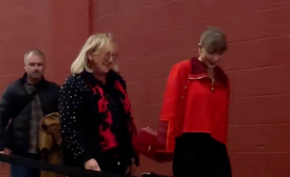 Taylor Swift and Donna Kelce arrive at Arrowhead Stadium for Kansas City Chiefs-Las Vegas Raiders Black Friday game