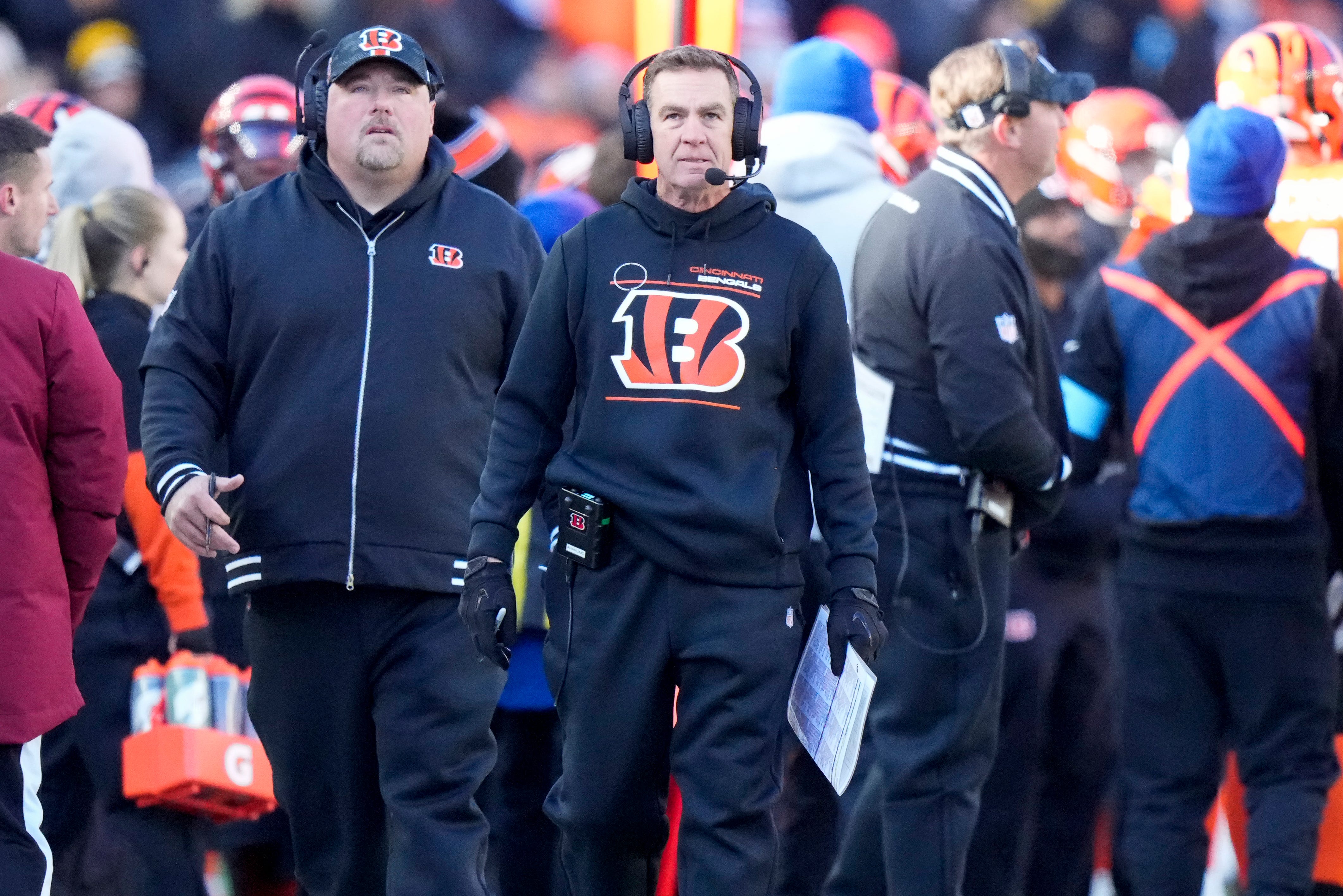 Cincinnati Bengals defensive coordinator Lou Anarumo () walks the sideline in the first quarter of the NFL Week 13 game between the Cincinnati Bengals and the Pittsburgh Steelers at Paycor Stadium in downtown Cincinnati on Sunday, Dec. 1, 2024.