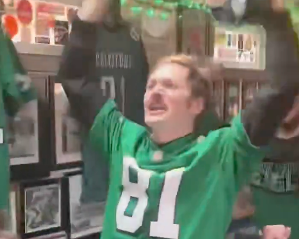 Grant Calcaterra's brother reacts to his first career NFL touchdown in Week 14 against the Carolina Panthers