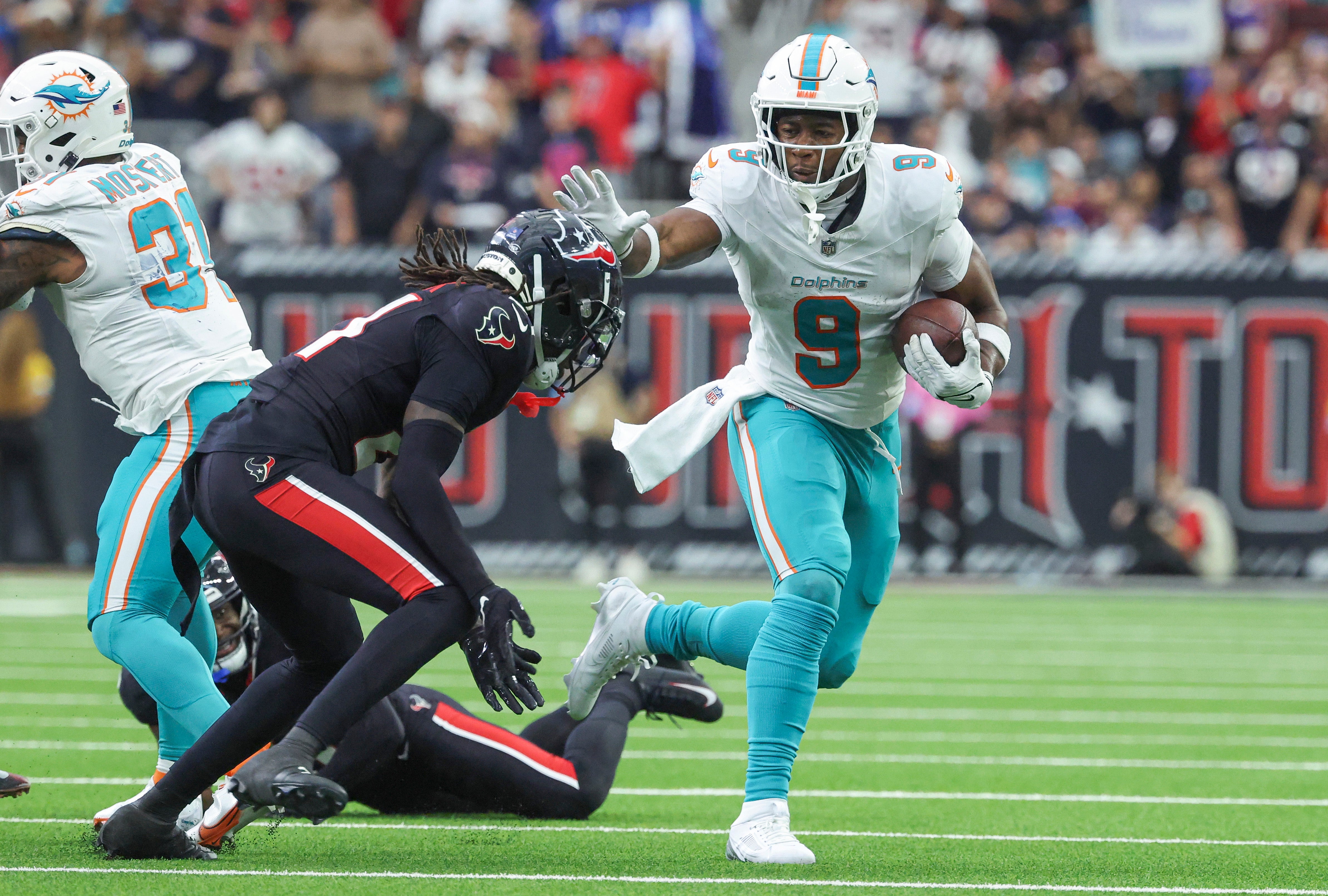 Houston Texans safety Calen Bullock