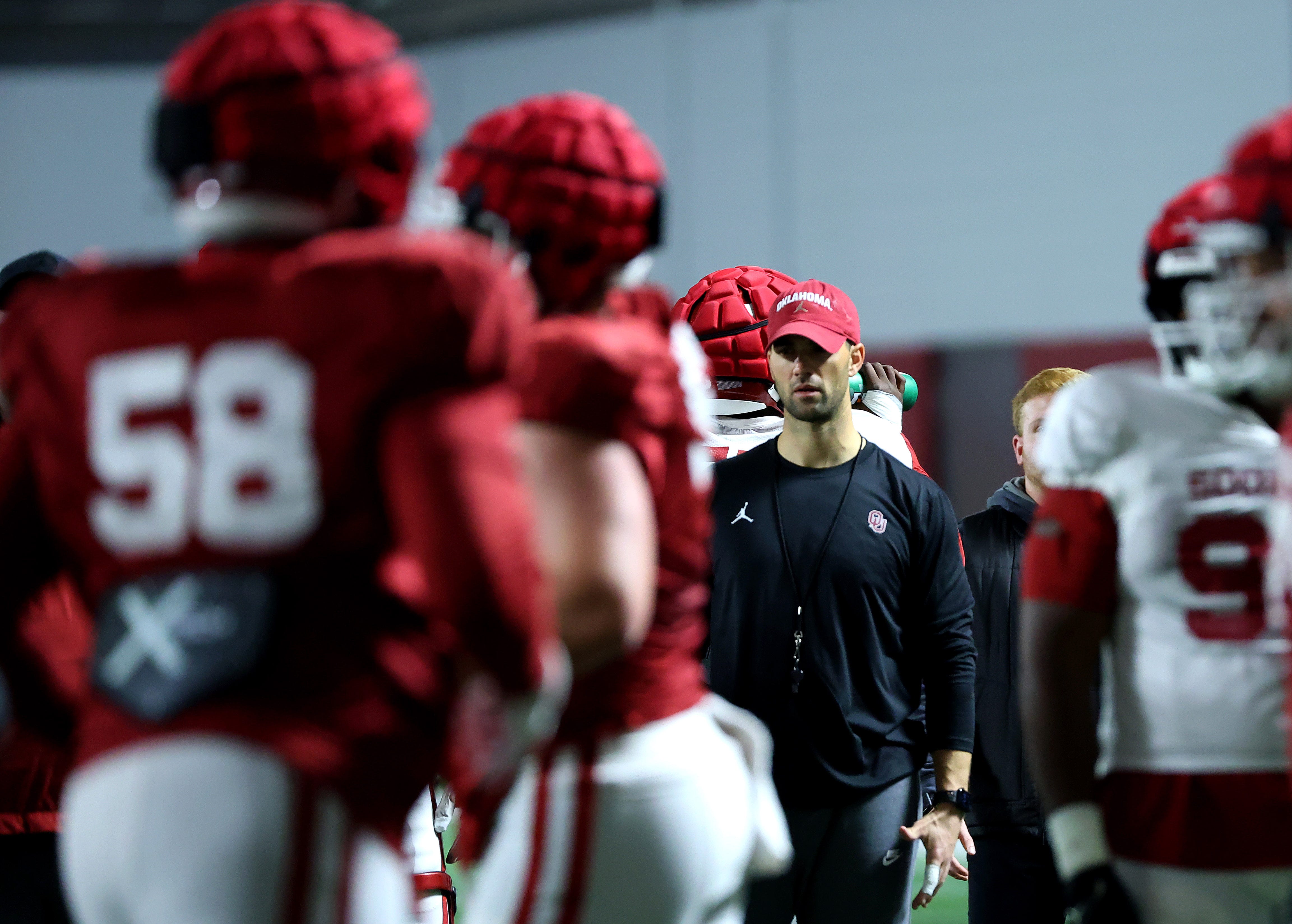 Oklahoma Sooners defensive coordinator Zac Alley