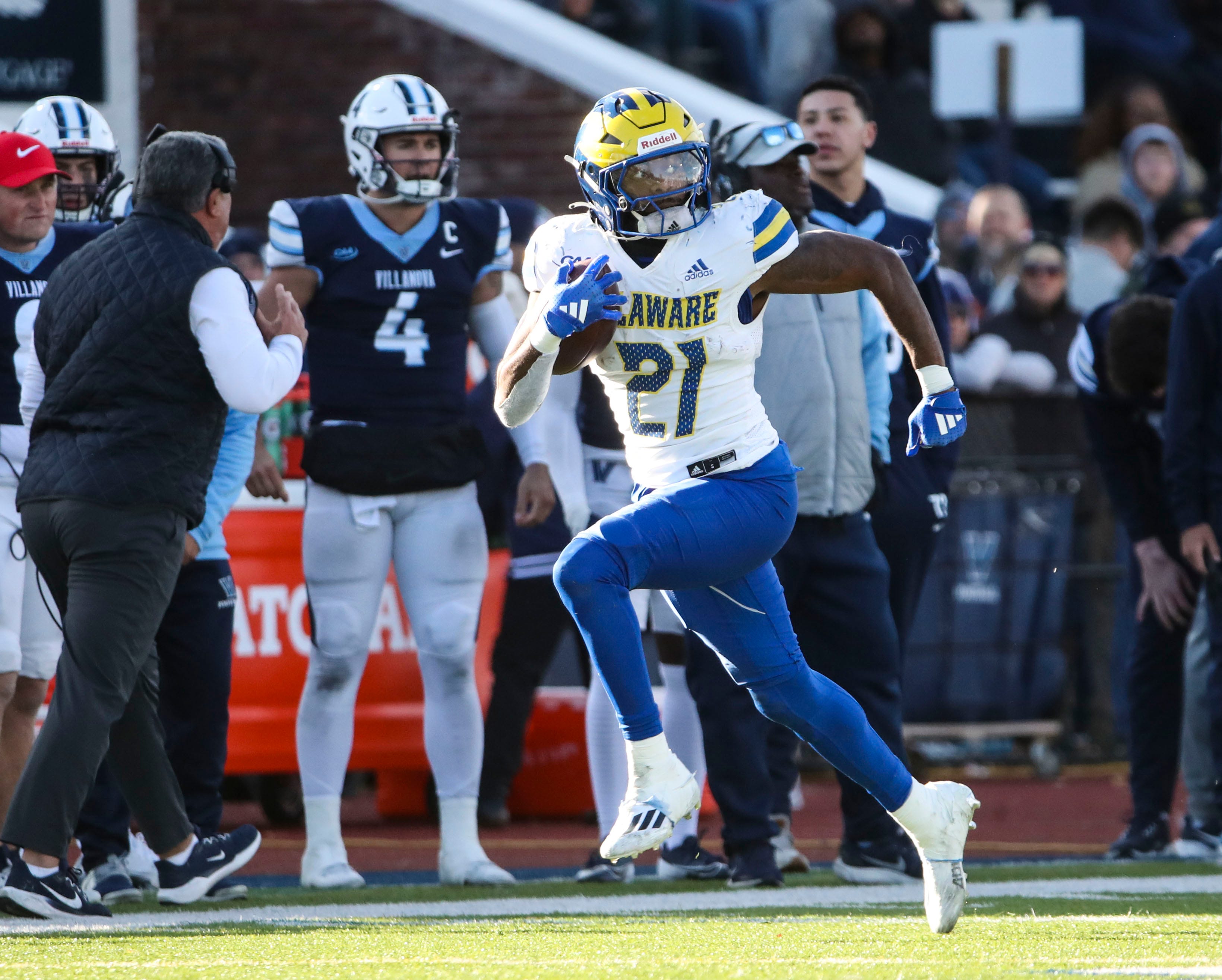 Delaware running back Marcus Yarns scores on a reception late in the second quarter against Villanova at Villanova Stadium, Saturday, Nov. 23, 2024.