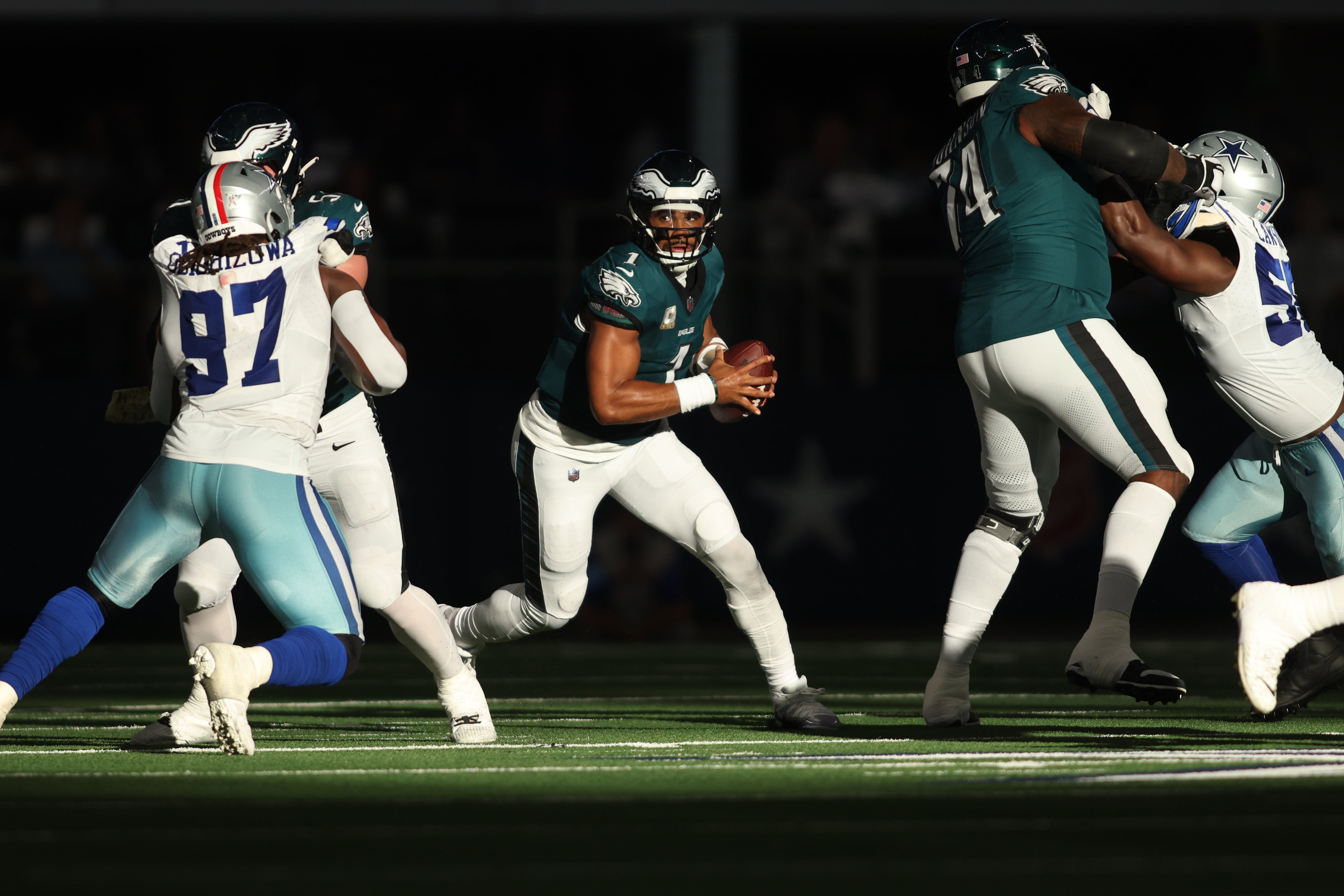 Philadelphia Eagles quarterback Jalen Hurts (1) runs the ball against the Dallas Cowboys in the second quarter at AT&T Stadium.