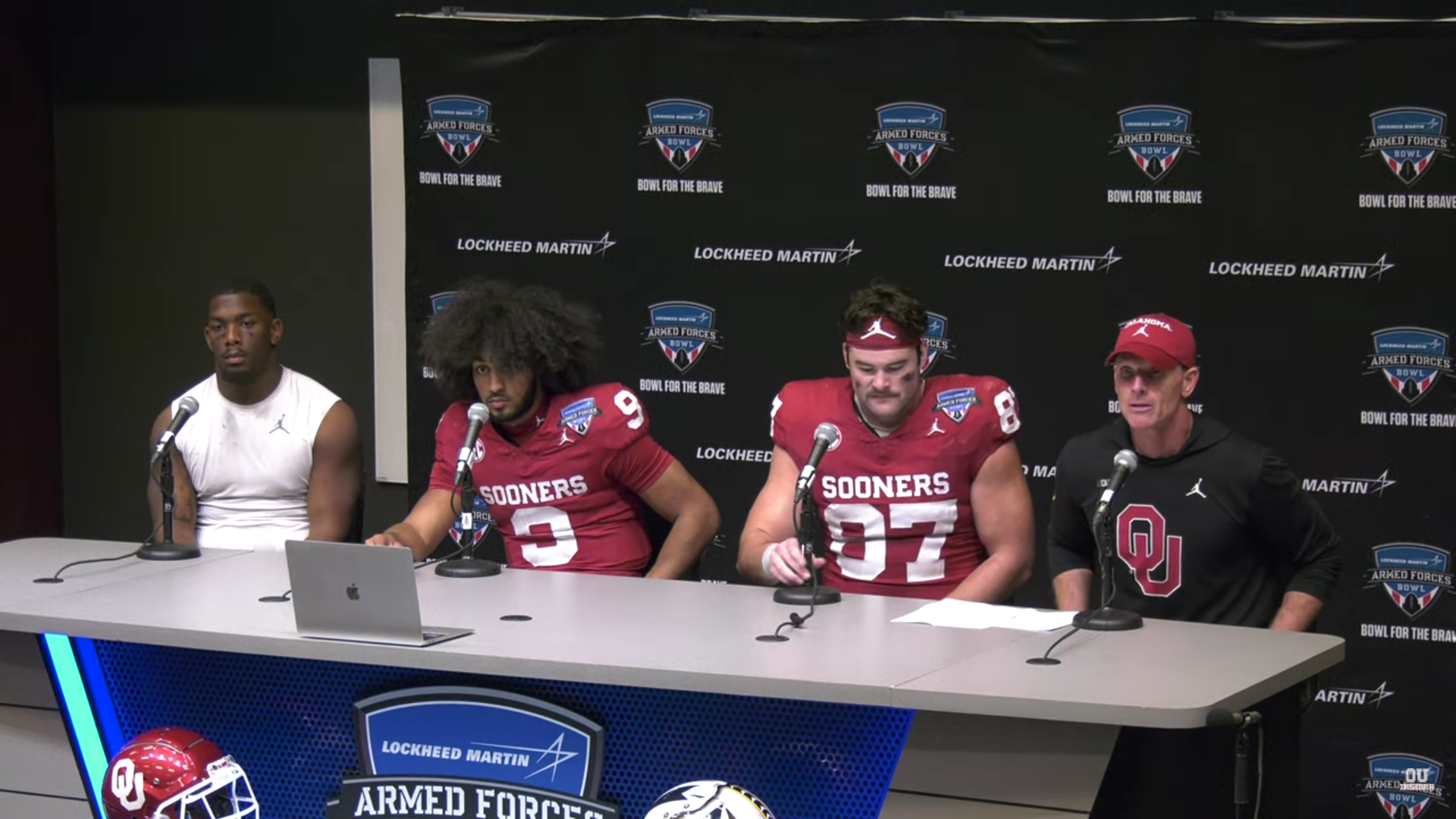 Oklahoma Sooners head coach Brent Venables