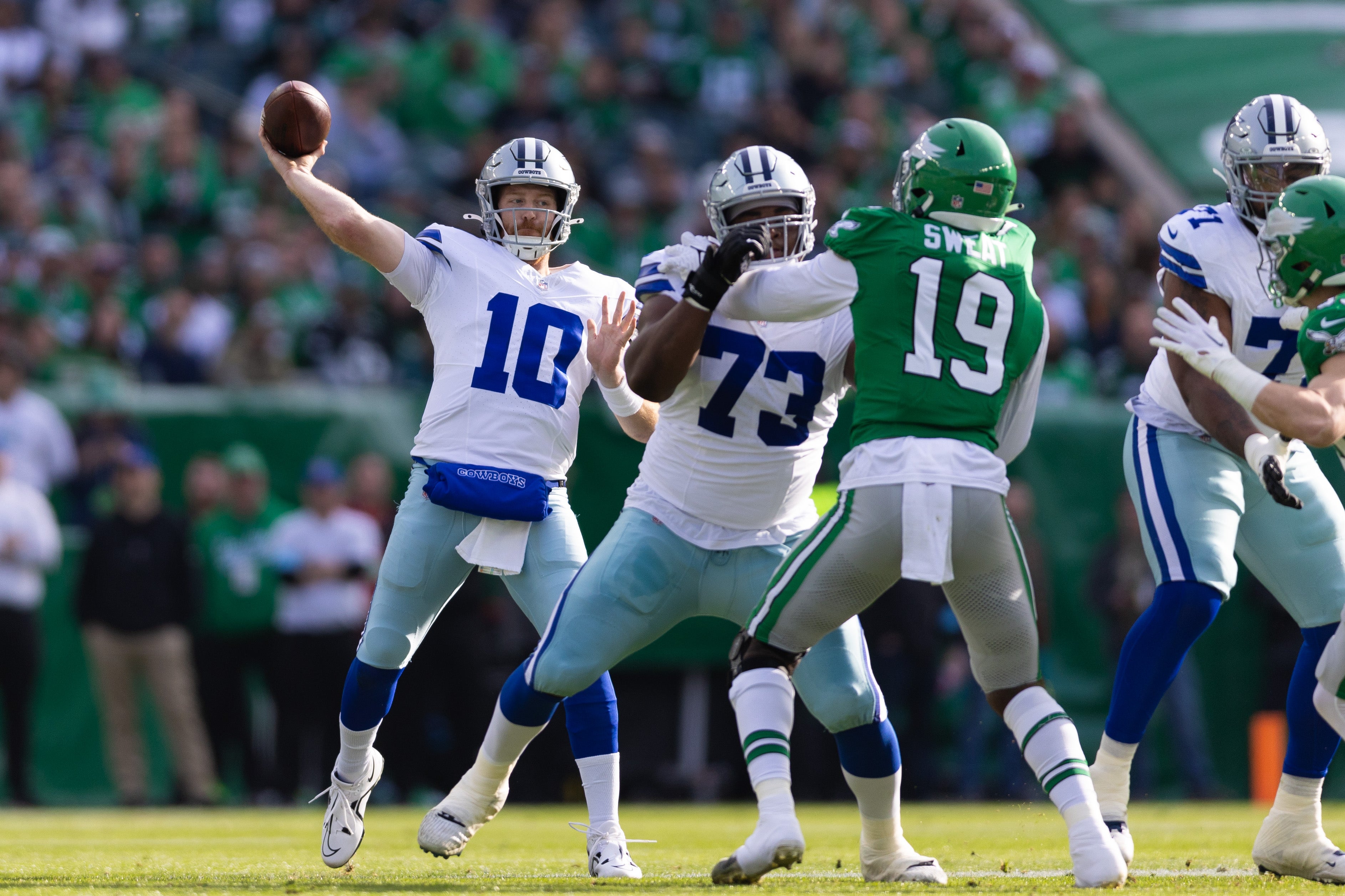 Dallas Cowboys quarterback Cooper Rush (10) passes the ball against the Philadelphia Eagles during the first quarter at Lincoln Financial Field.