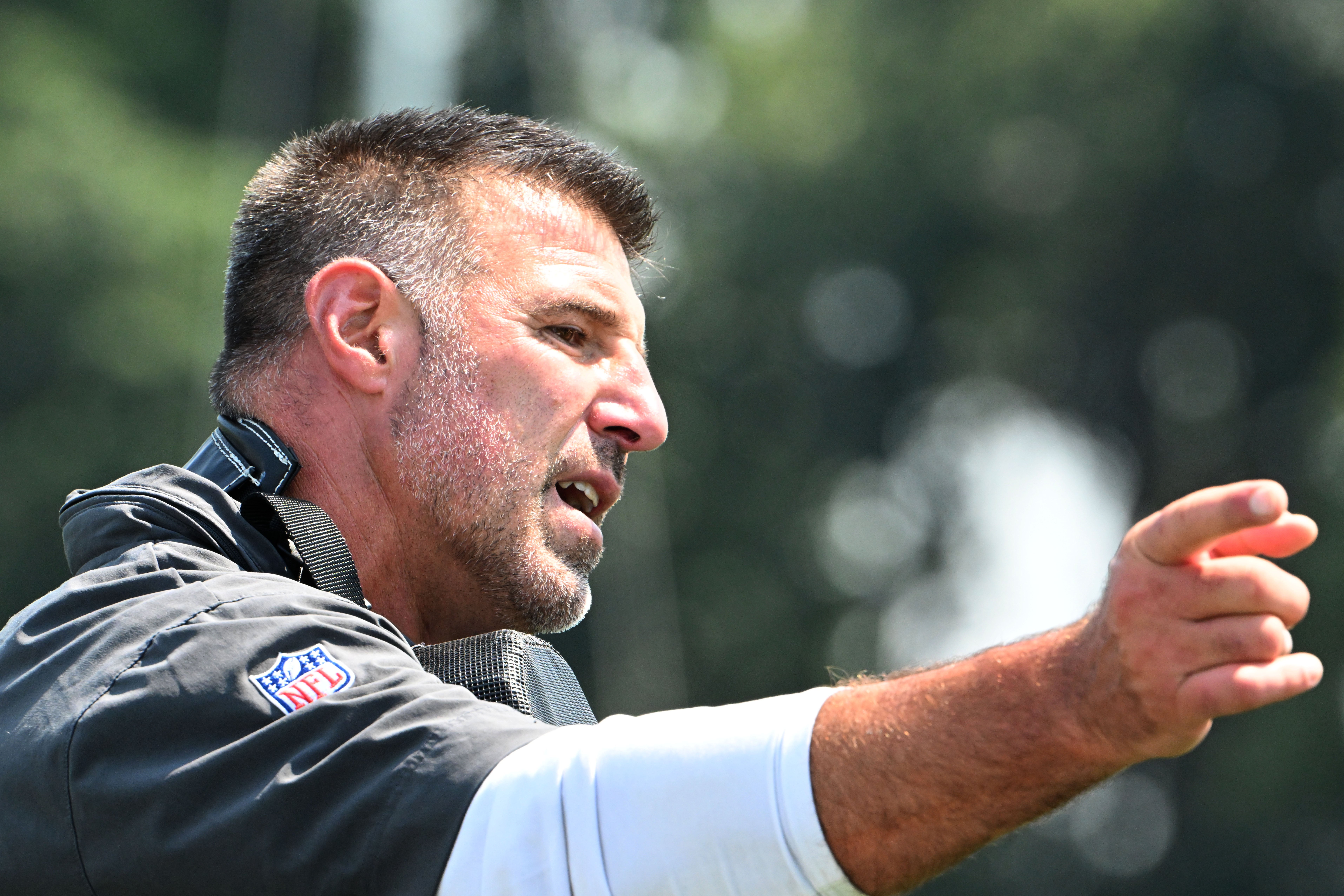 Cleveland Browns advisor Mike Vrabel during practice at the Browns training facility in Berea, Ohio.