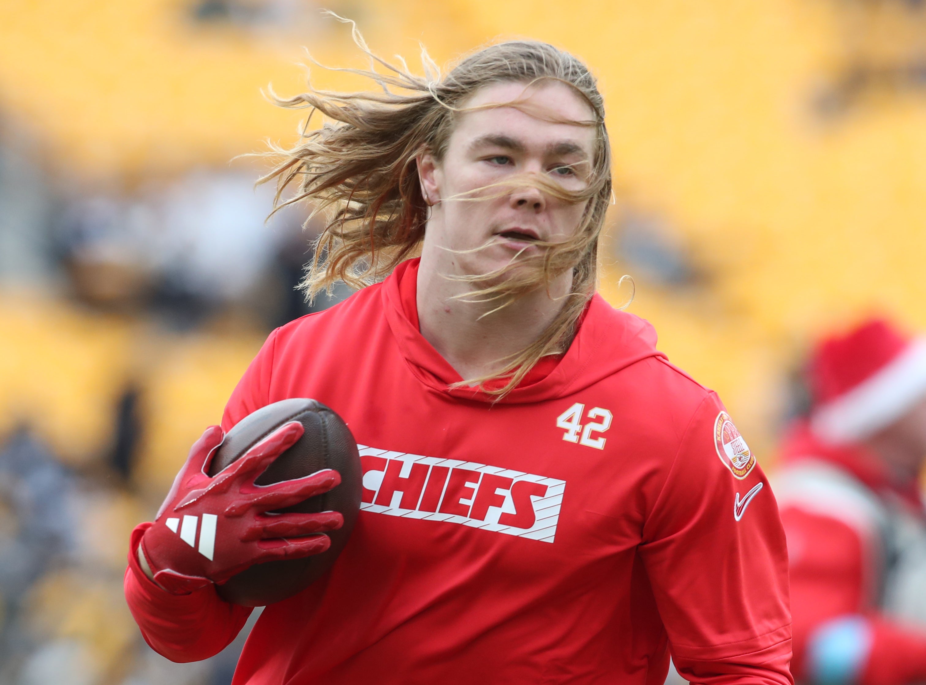 Dec 25, 2024; Pittsburgh, Pennsylvania, USA; Kansas City Chiefs running back Carson Steele (42) warms up before the game against the Pittsburgh Steelers at Acrisure Stadium.