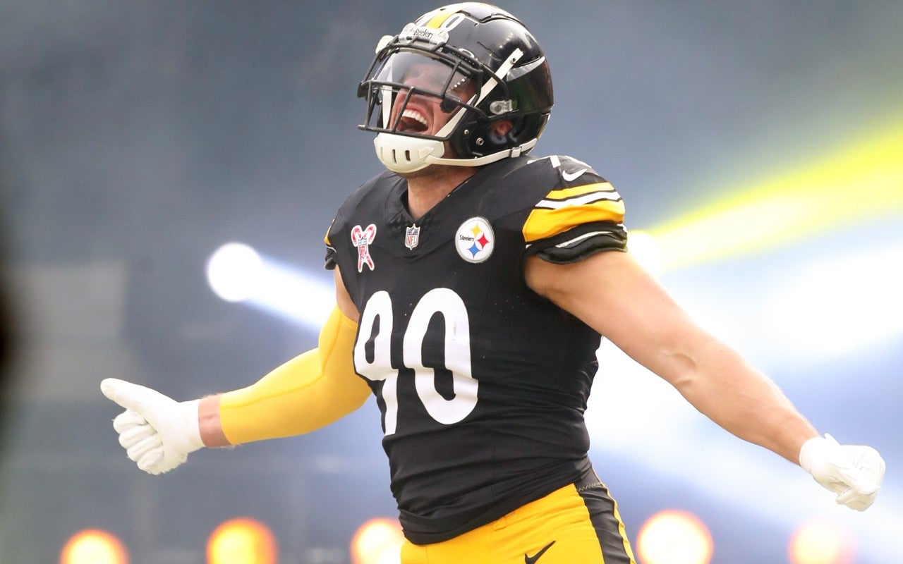 Dec 25, 2024; Pittsburgh, Pennsylvania, USA; Pittsburgh Steelers linebacker T.J. Watt (90) reacts as he takes the field against the Kansas City Chiefs at Acrisure Stadium.