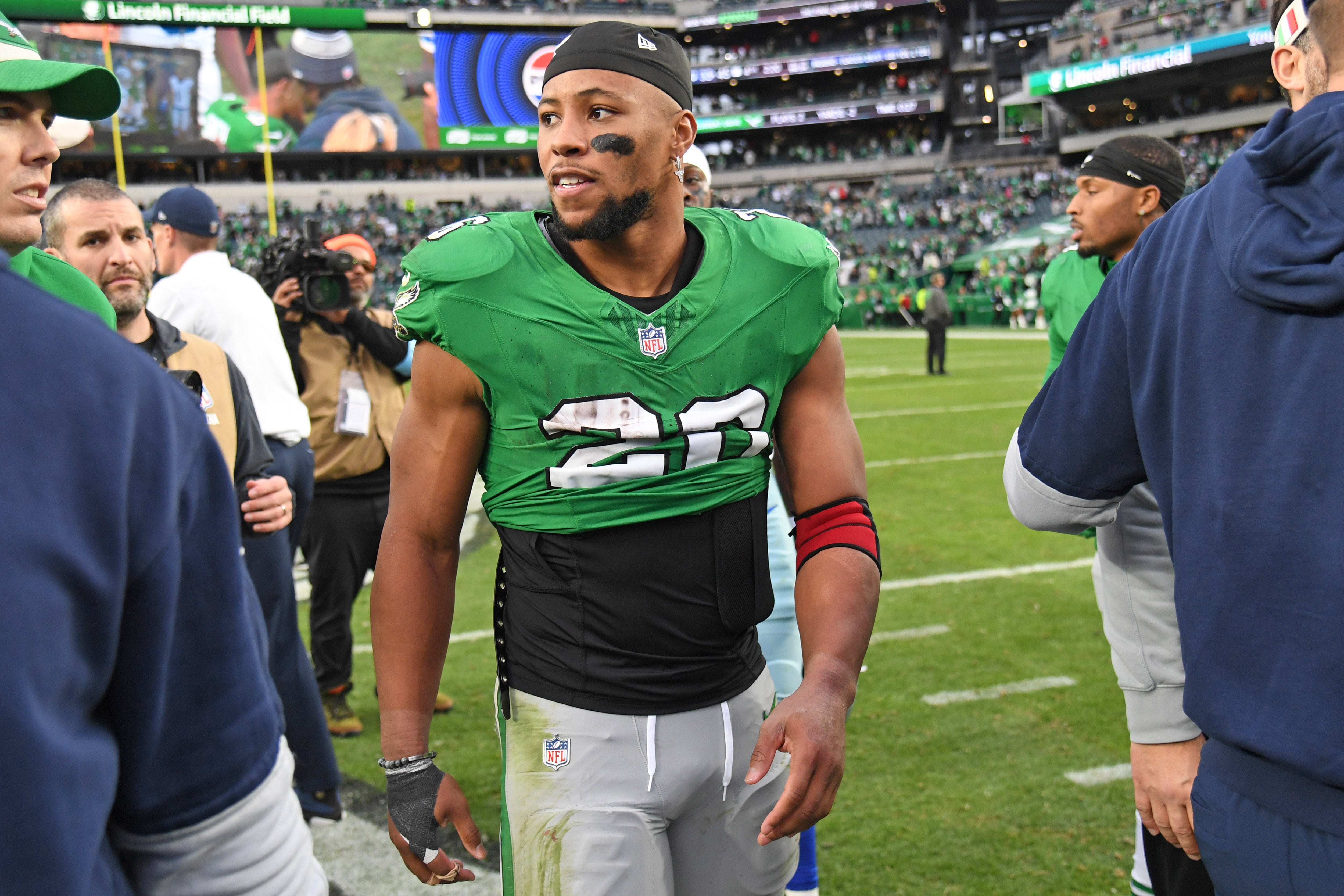 Philadelphia Eagles running back Saquon Barkley (26) against the Dallas Cowboys at Lincoln Financial Field.
