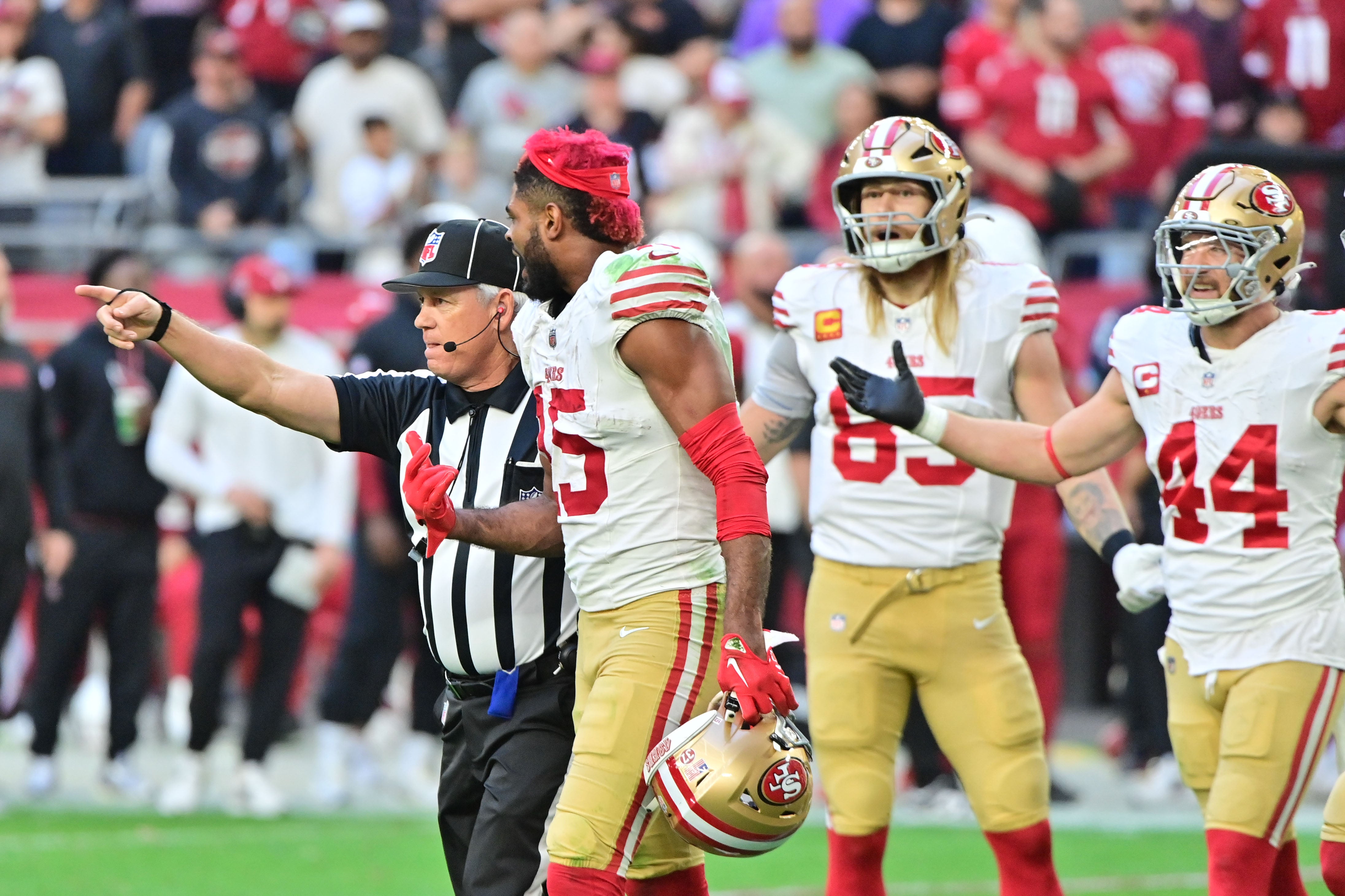 Jan 5, 2025; Glendale, Arizona, USA; San Francisco 49ers wide receiver Jauan Jennings (15) is ejected in the first half against the Arizona Cardinals at State Farm Stadium.