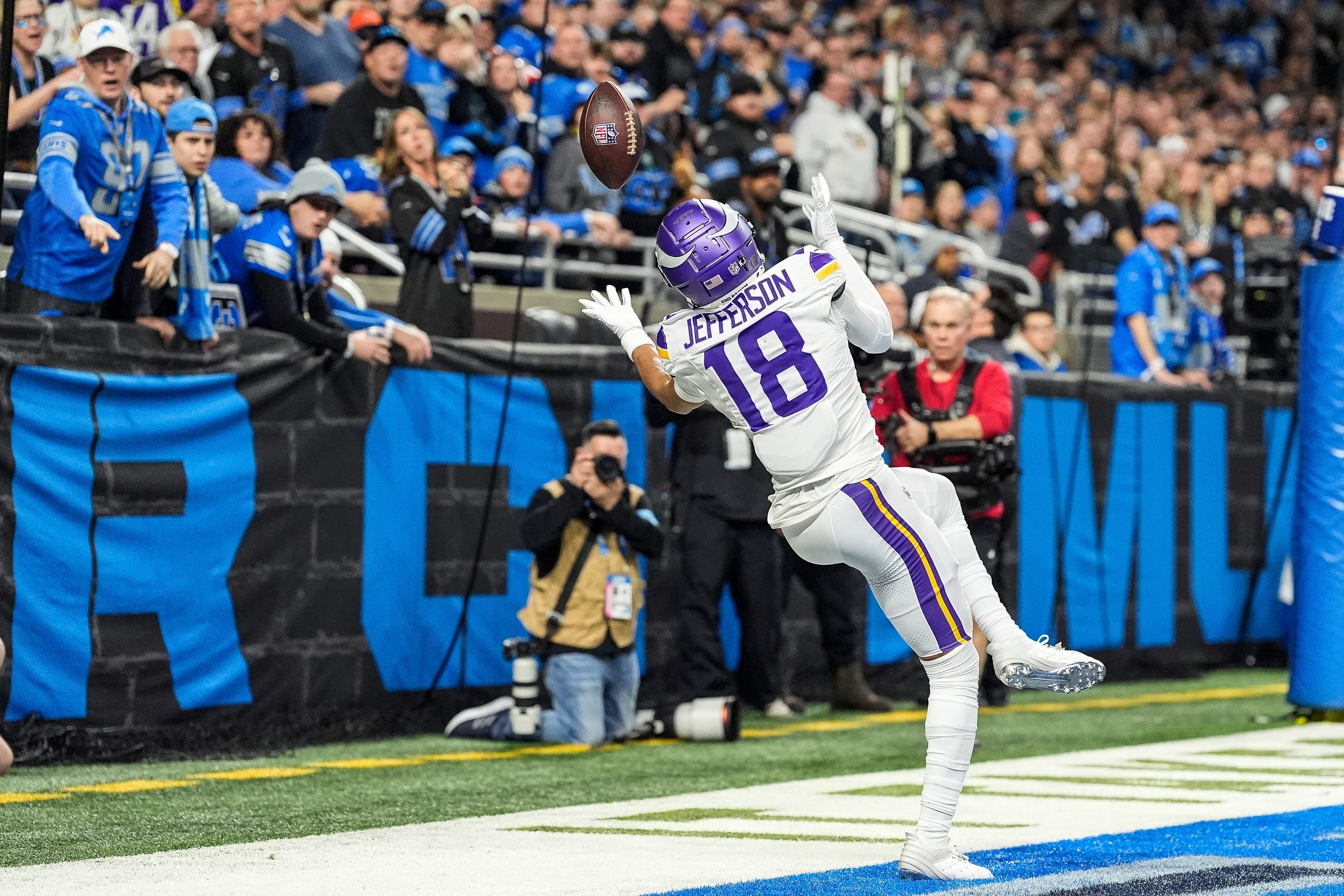 Minnesota Vikings wide receiver Justin Jefferson (18) tries to makes a catch against Detroit Lions during the first half at Ford Field in Detroit on Sunday, Jan. 5, 2025.