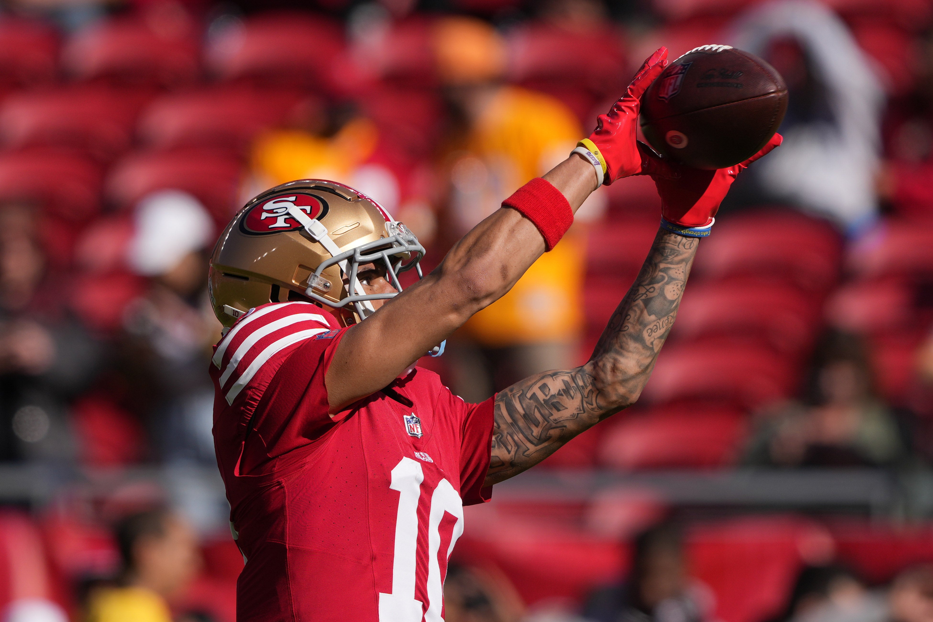San Francisco 49ers wide receiver Ronnie Bell (10) warms up before the game against the Tampa Bay Buccaneers at Levi's Stadium.