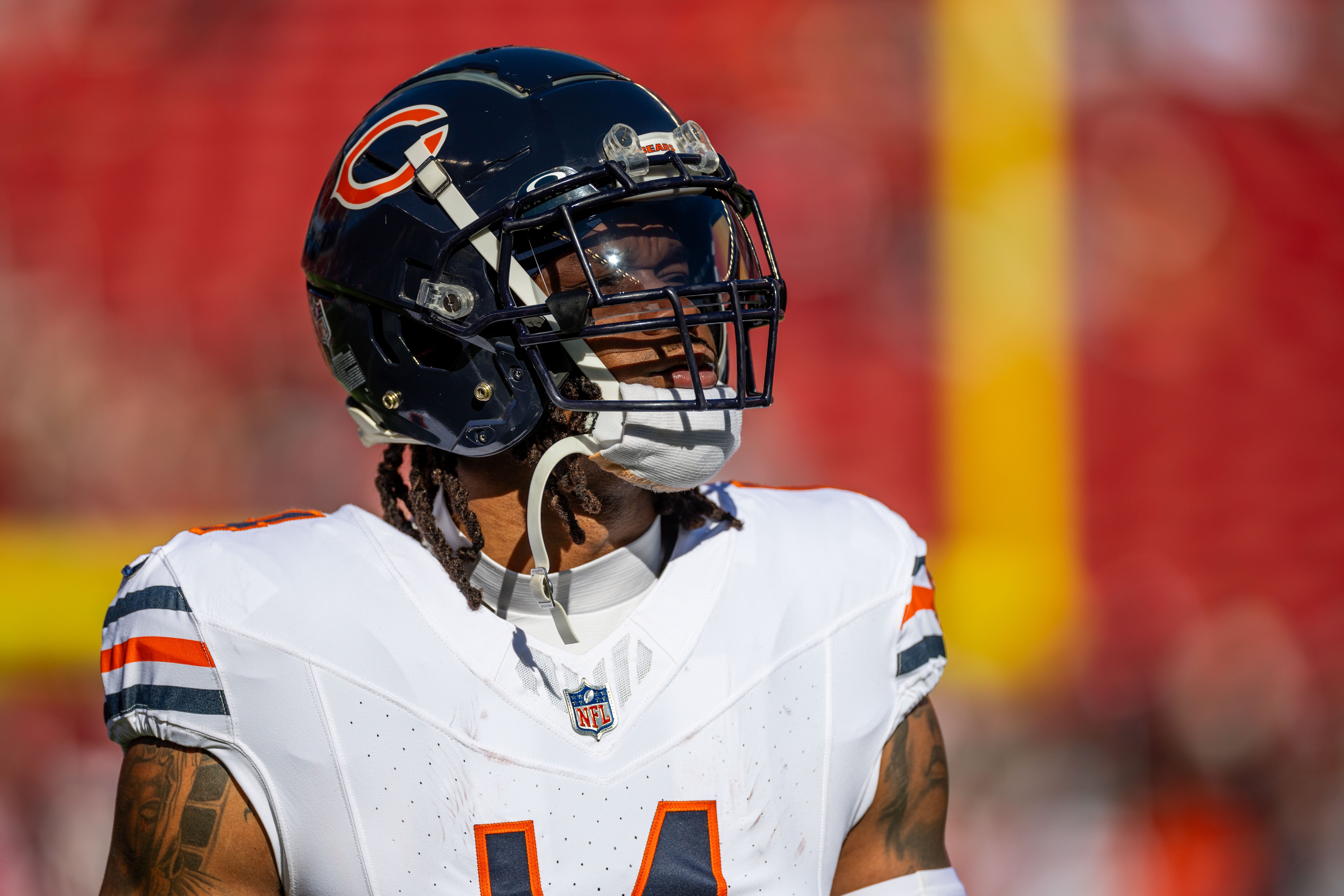 Dec 8, 2024; Santa Clara, California, USA; Chicago Bears tight end Gerald Everett (14) warms up before the game against the San Francisco 49ers at Levi's Stadium.
