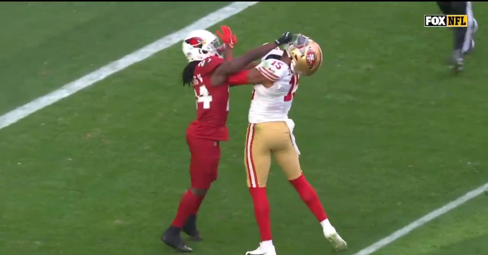 Cardinals CB Sean Murphy-Bunting get into scrum with 49ers WR Jauan Jennings.