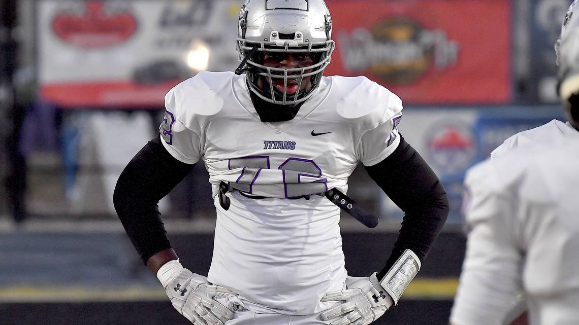 Notre Dame 2026 OL target Ekene Ogboko