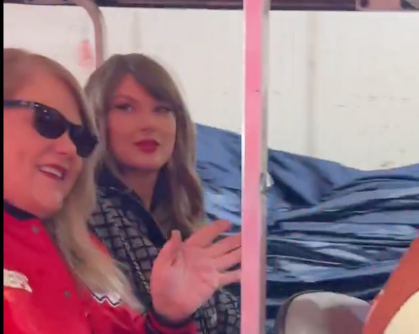 Taylor Swift arrives at Arrowhead Stadium for the Kansas City Chiefs' Divisional Round matchup against the Houston Texans