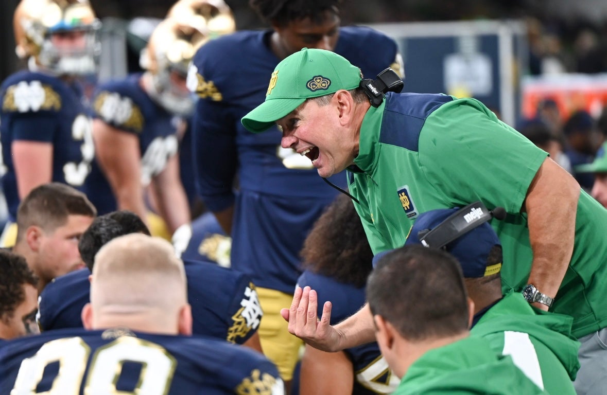 Notre Dame Fighting Irish Defensive Coordinator Al Golden talks to his players in the second half against the Navy Midshipmen at Aviva Stadium. 