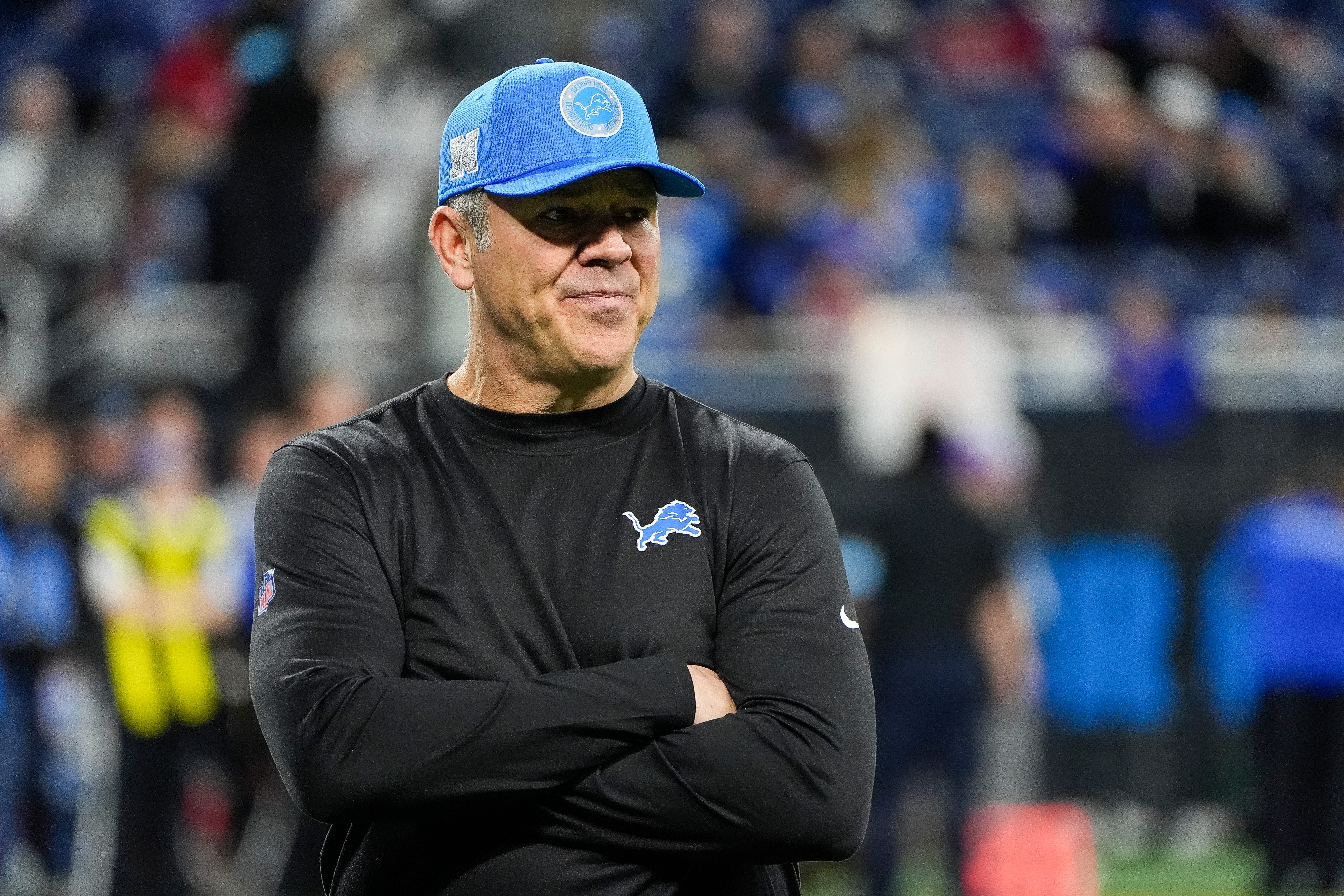Detroit Lions quarterbacks coach Mark Brunell watches warm up before the game between Detroit Lions and Buffalo Bills at Ford Field in Detroit on Sunday, Dec. 15, 2024.