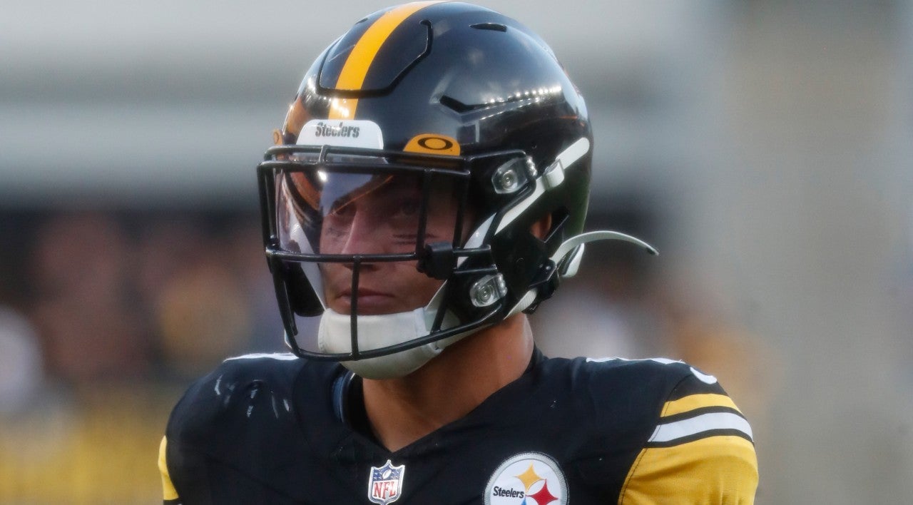 Aug 19, 2023; Pittsburgh, Pennsylvania, USA; Pittsburgh Steelers safety Miles Killebrew (28) looks on at the line of scrimmage against the Buffalo Bills during the second quarter at Acrisure Stadium.