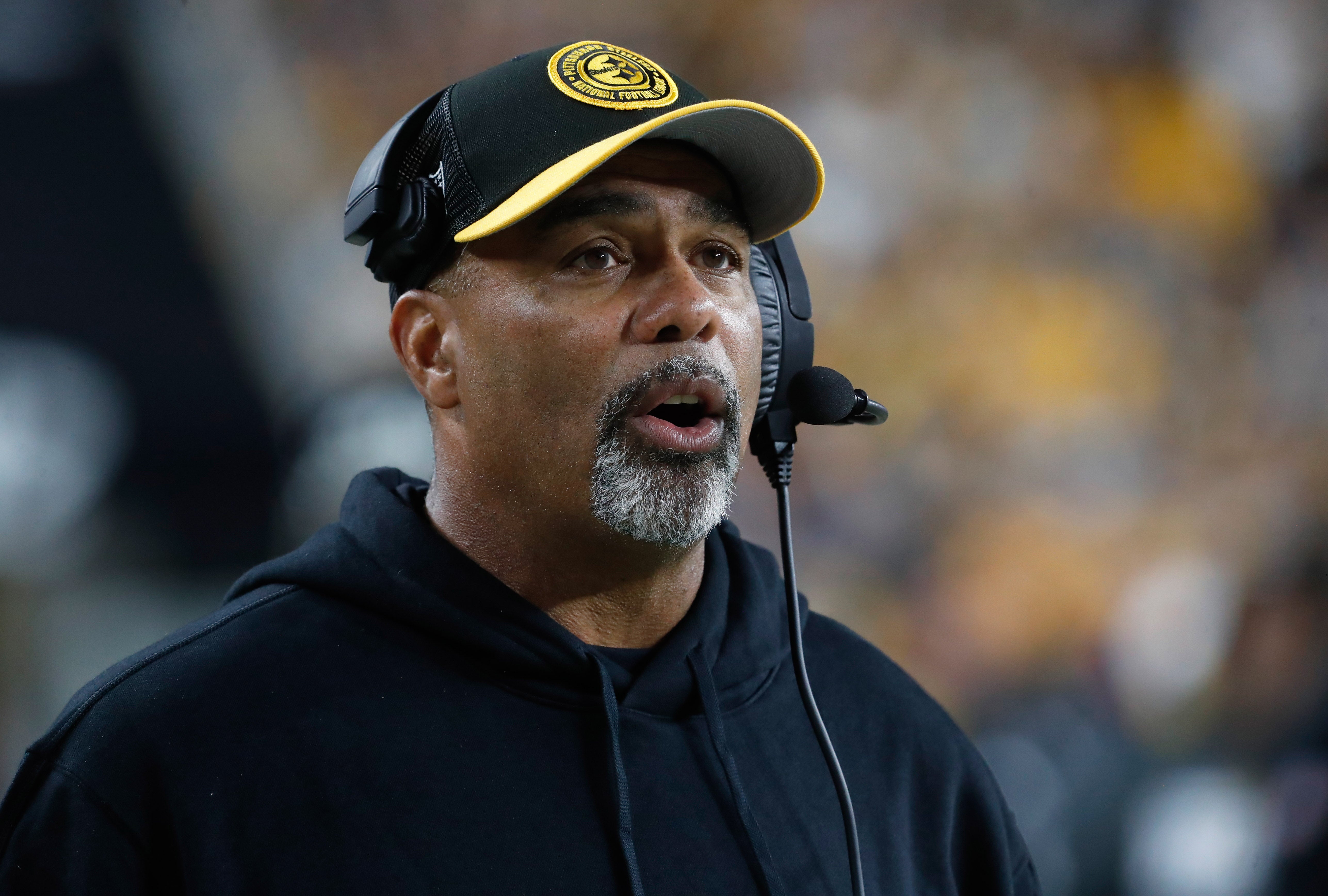Sep 18, 2023; Pittsburgh, Pennsylvania, USA; Pittsburgh Steelers defensive coordinator Teryl Austin on the sidelines against the Cleveland Browns at Acrisure Stadium. Mandatory Credit: Charles LeClaire-Imagn Images