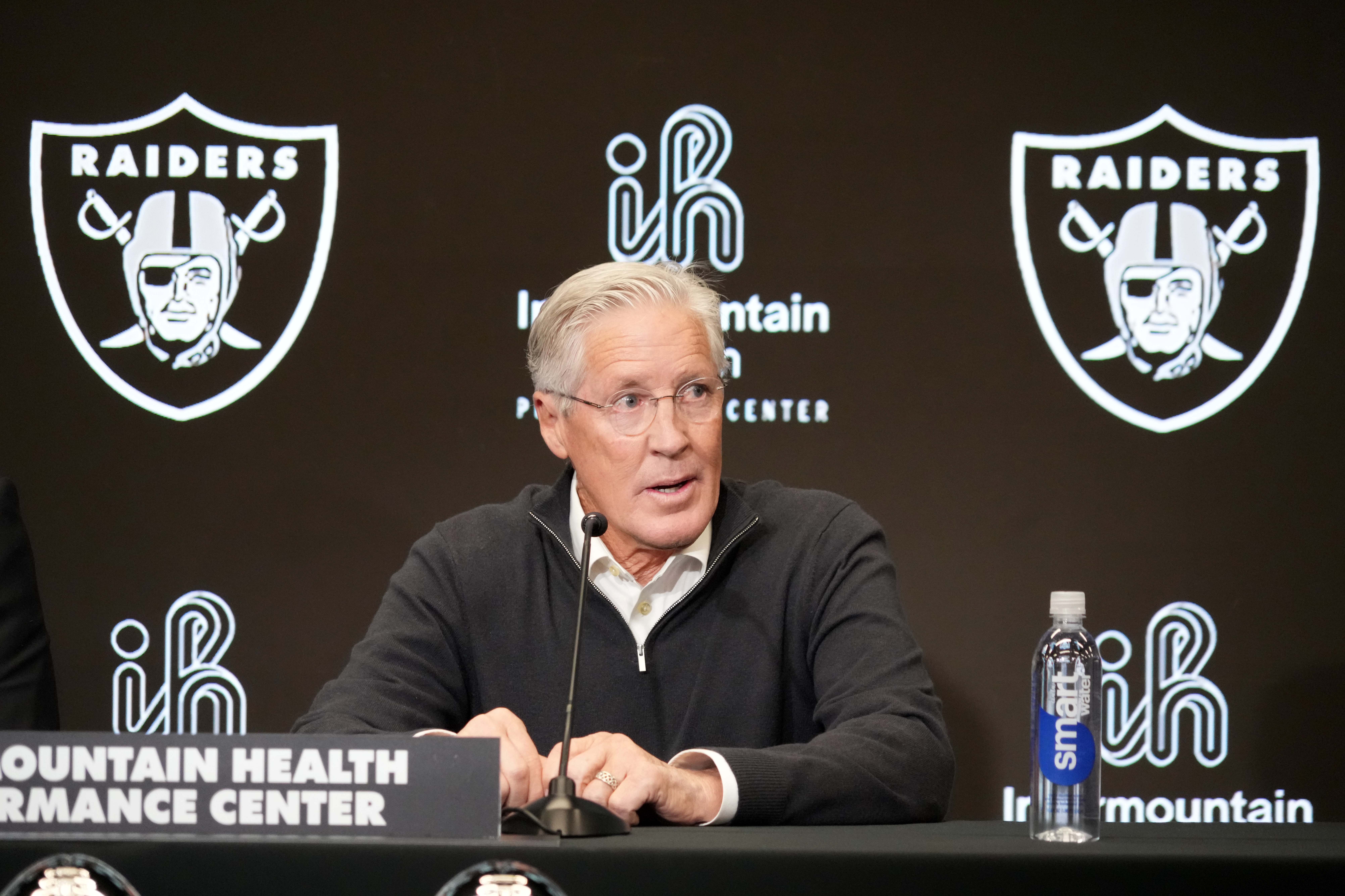 Las vegas Raiders head coach Pete Carroll