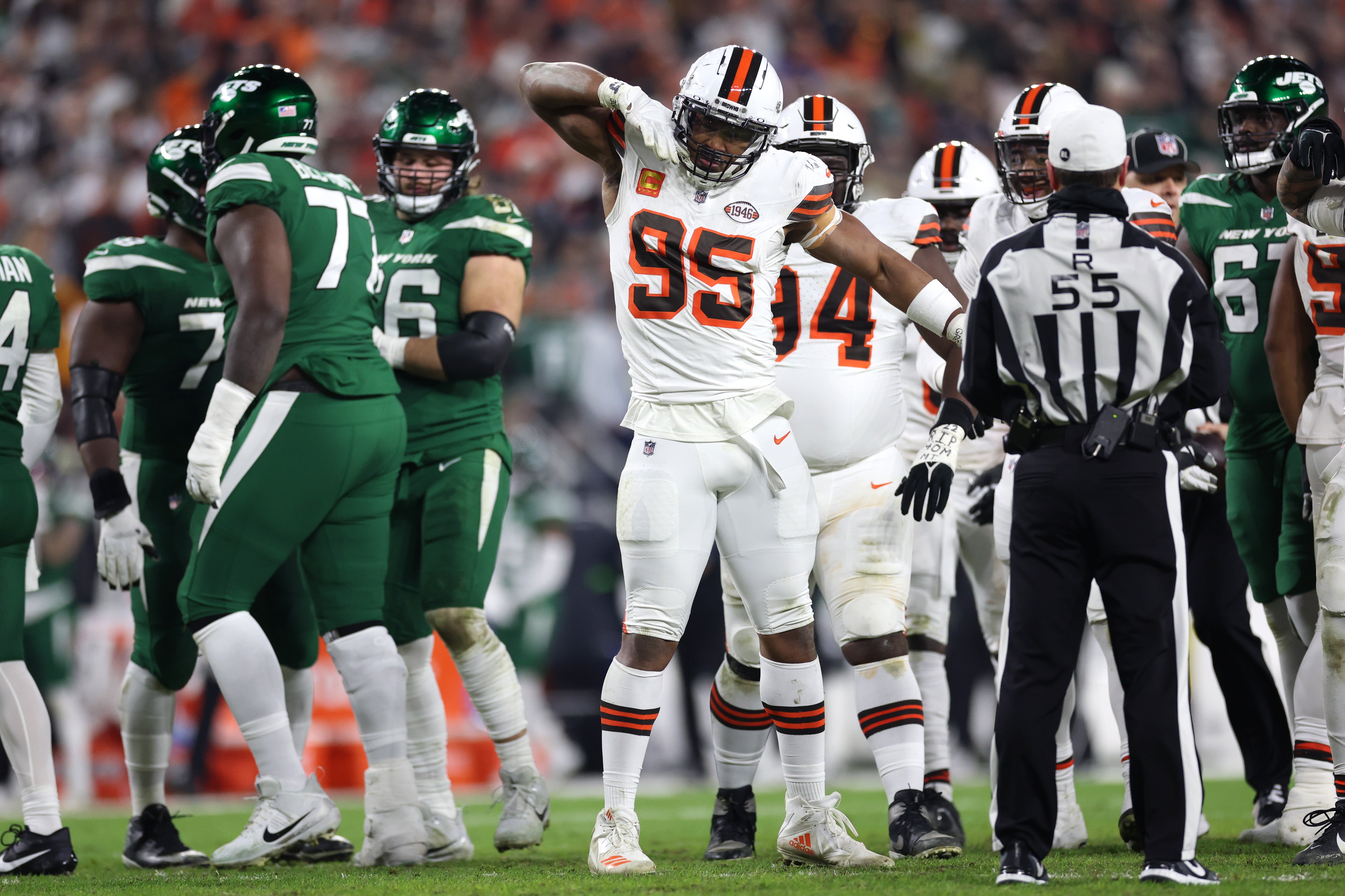 Cleveland Browns defensive end Myles Garrett (95) celebrates after a sack against the New York Jets during the first half at Cleveland Browns Stadium.