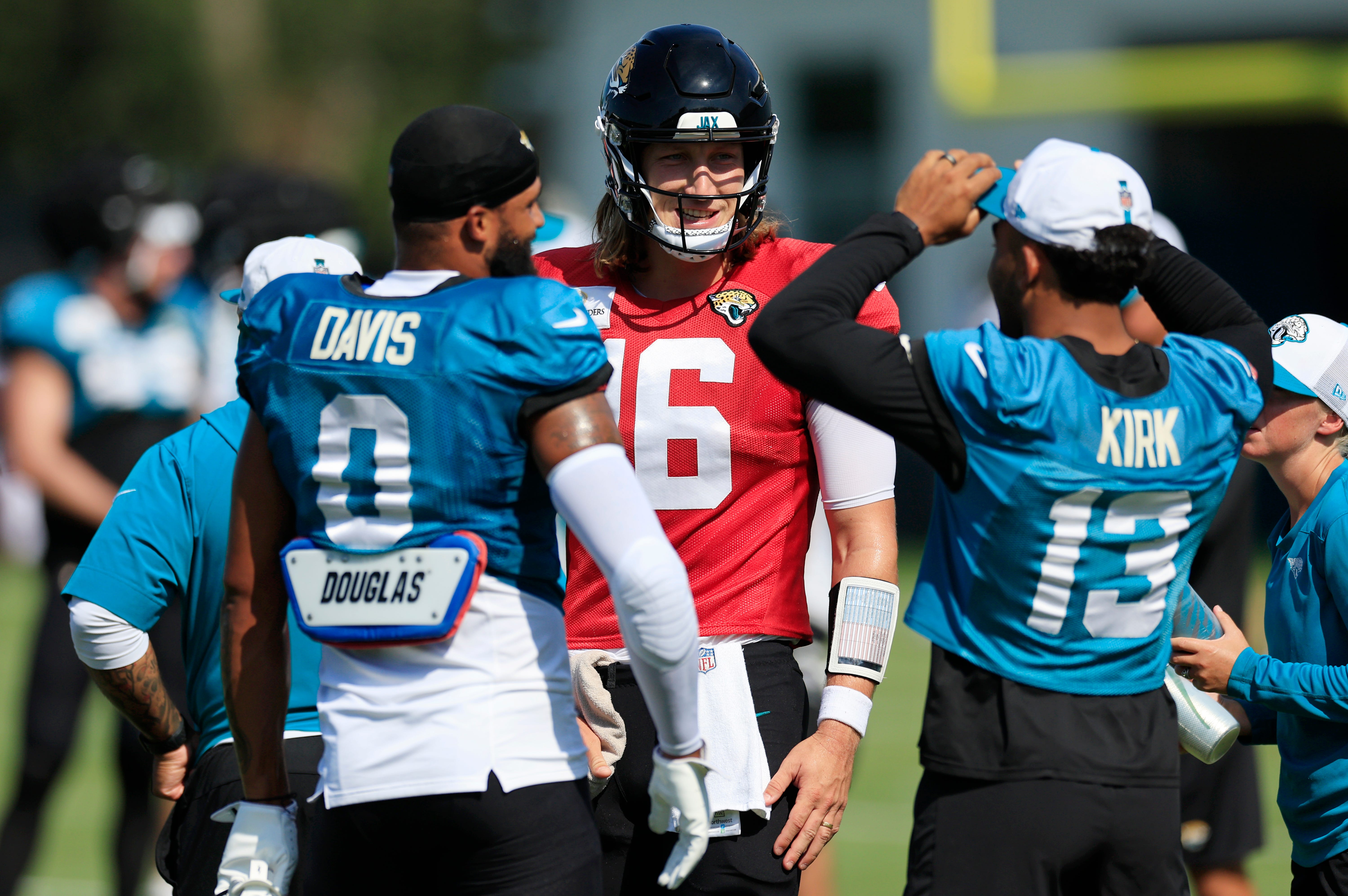 Jacksonville Jaguars quarterback trevor lawrence wide receiver Christian Kirk