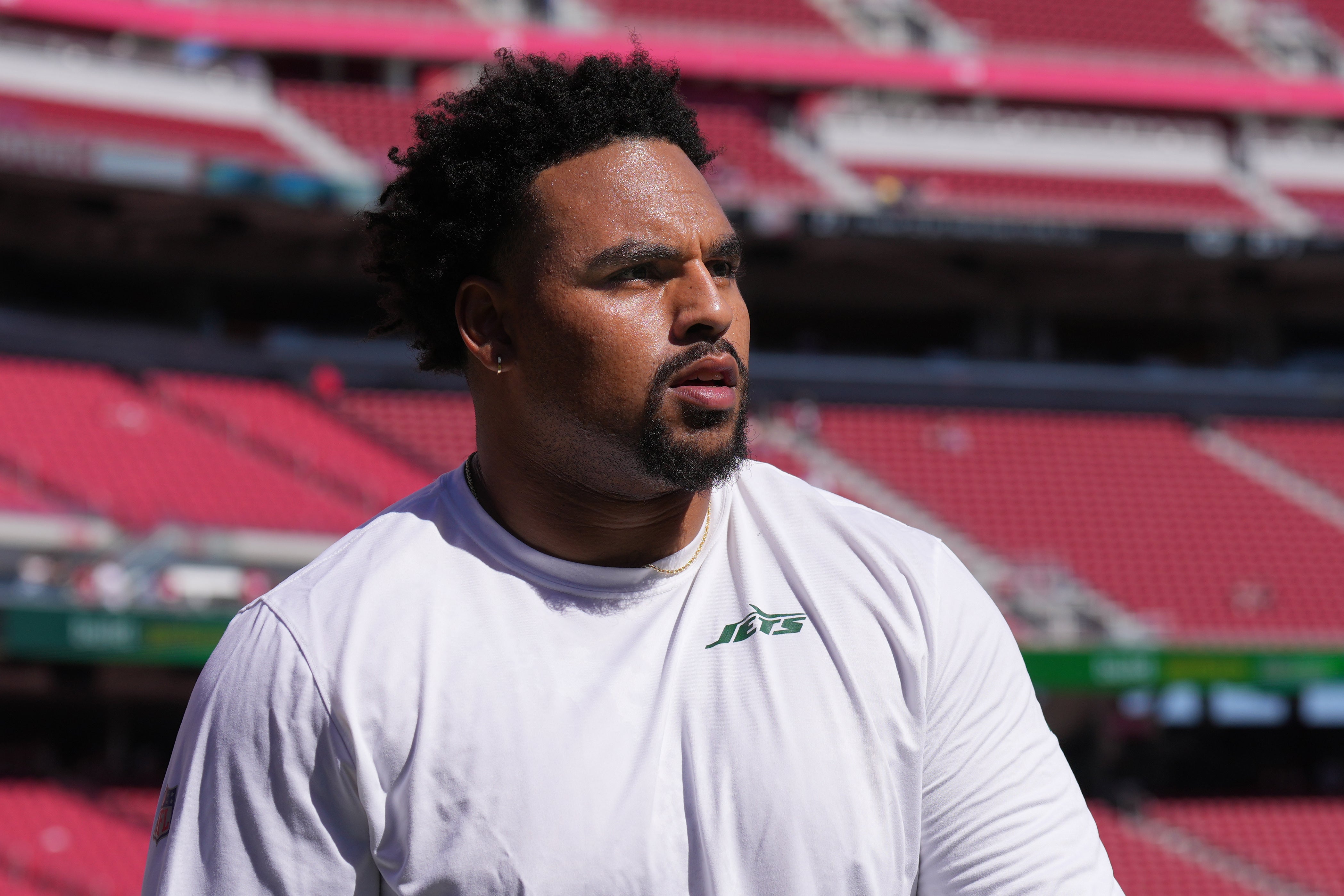 New York Jets guard Alijah Vera-Tucker (75) before the game against the San Francisco 49ers at Levi's Stadium.