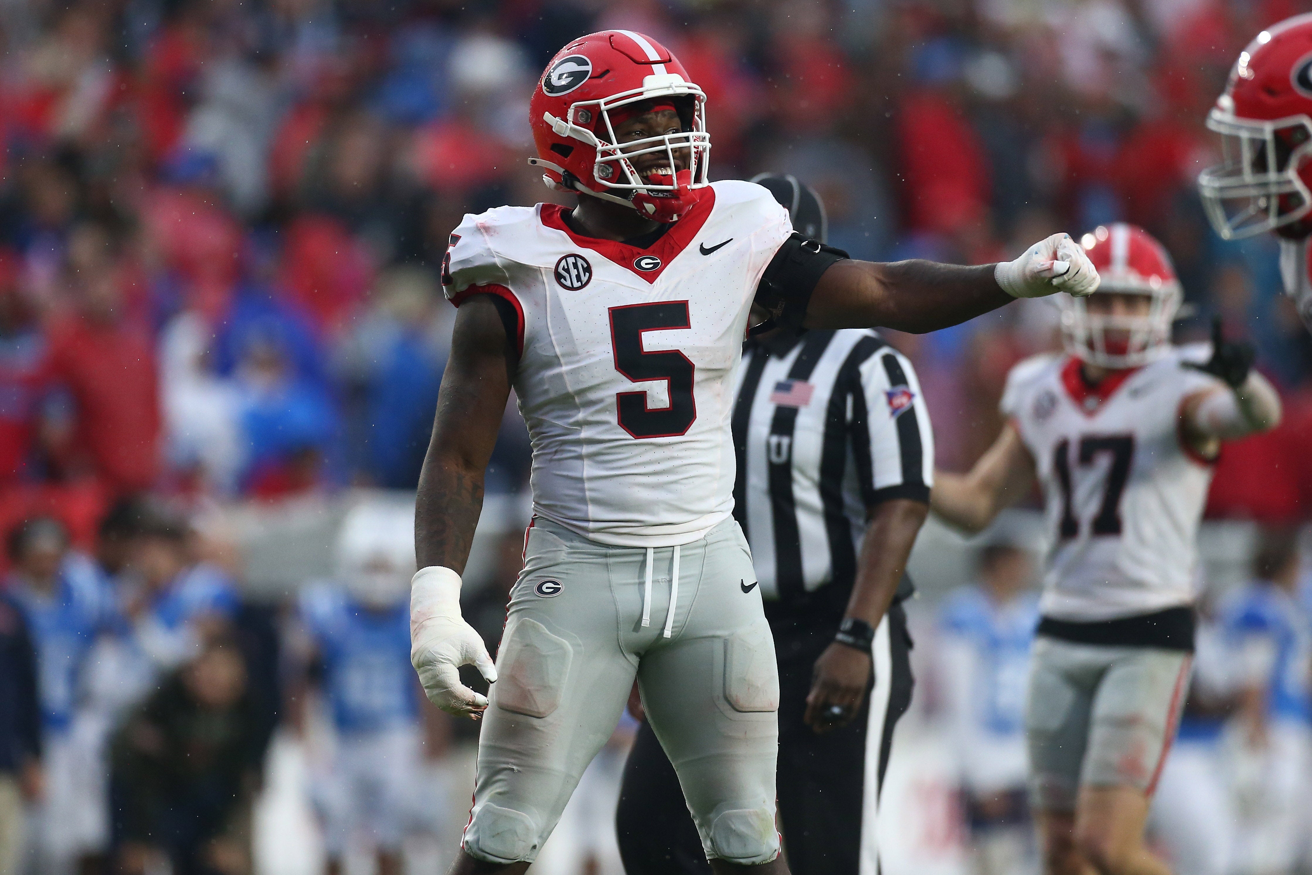 Raylen Wilson celebrates a defensive play for Georgia Bulldogs