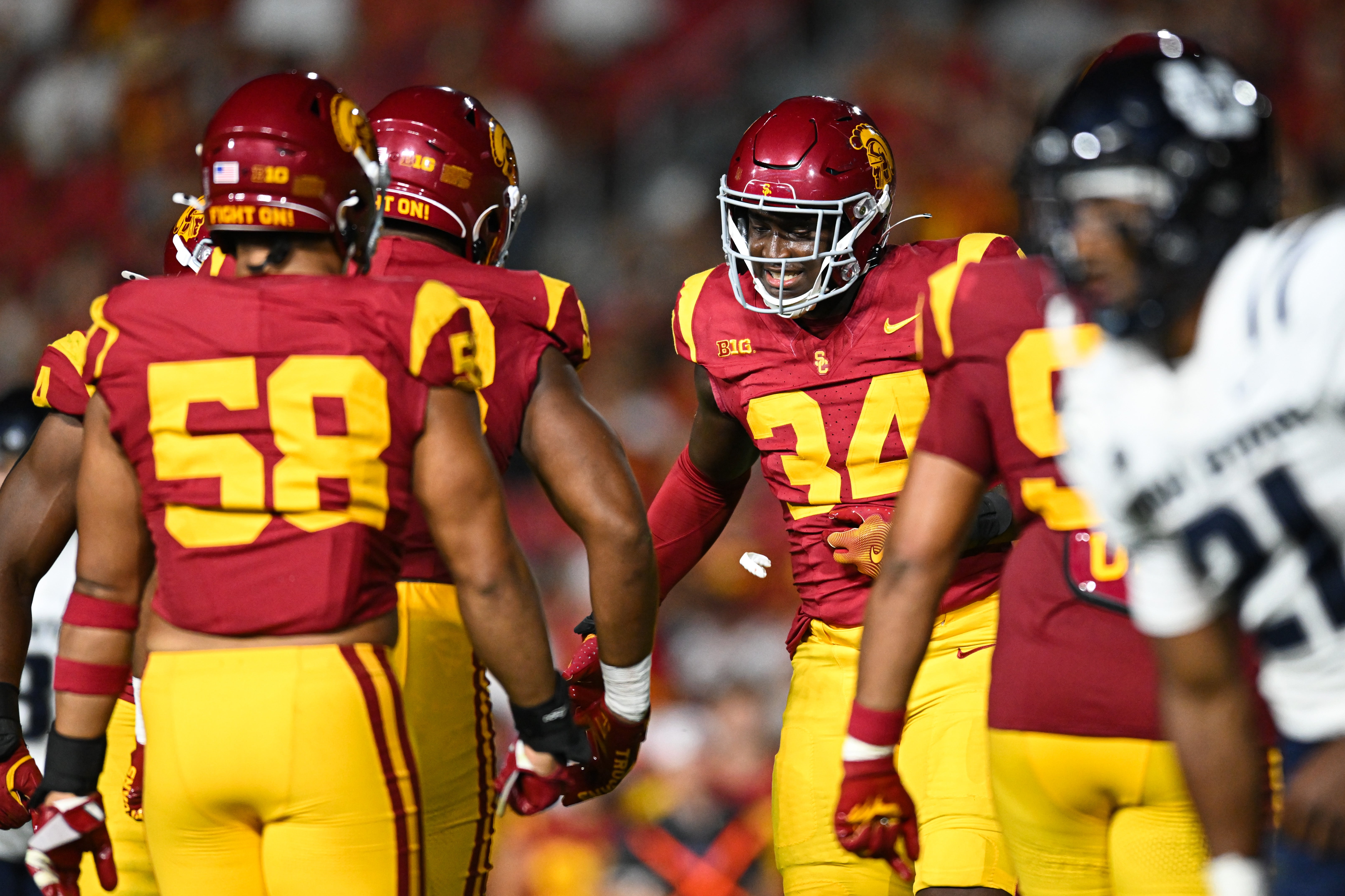 USC Trojans defensive end Braylan Shelby
