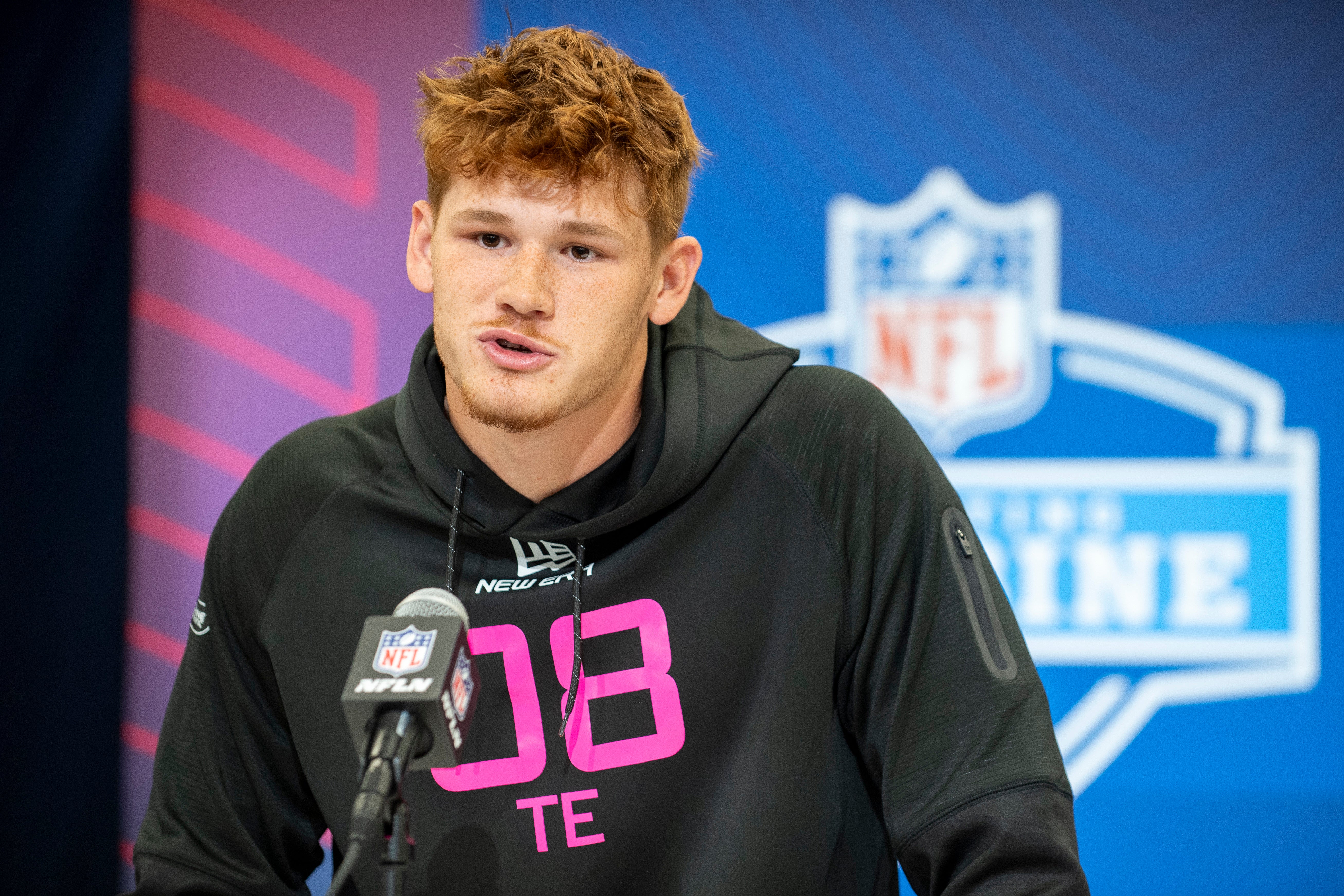 Feb 27, 2025; Indianapolis, IN, USA; Oregon tight end Terrance Ferguson (TE08) during the 2025 NFL Combine at Lucas Oil Stadium.