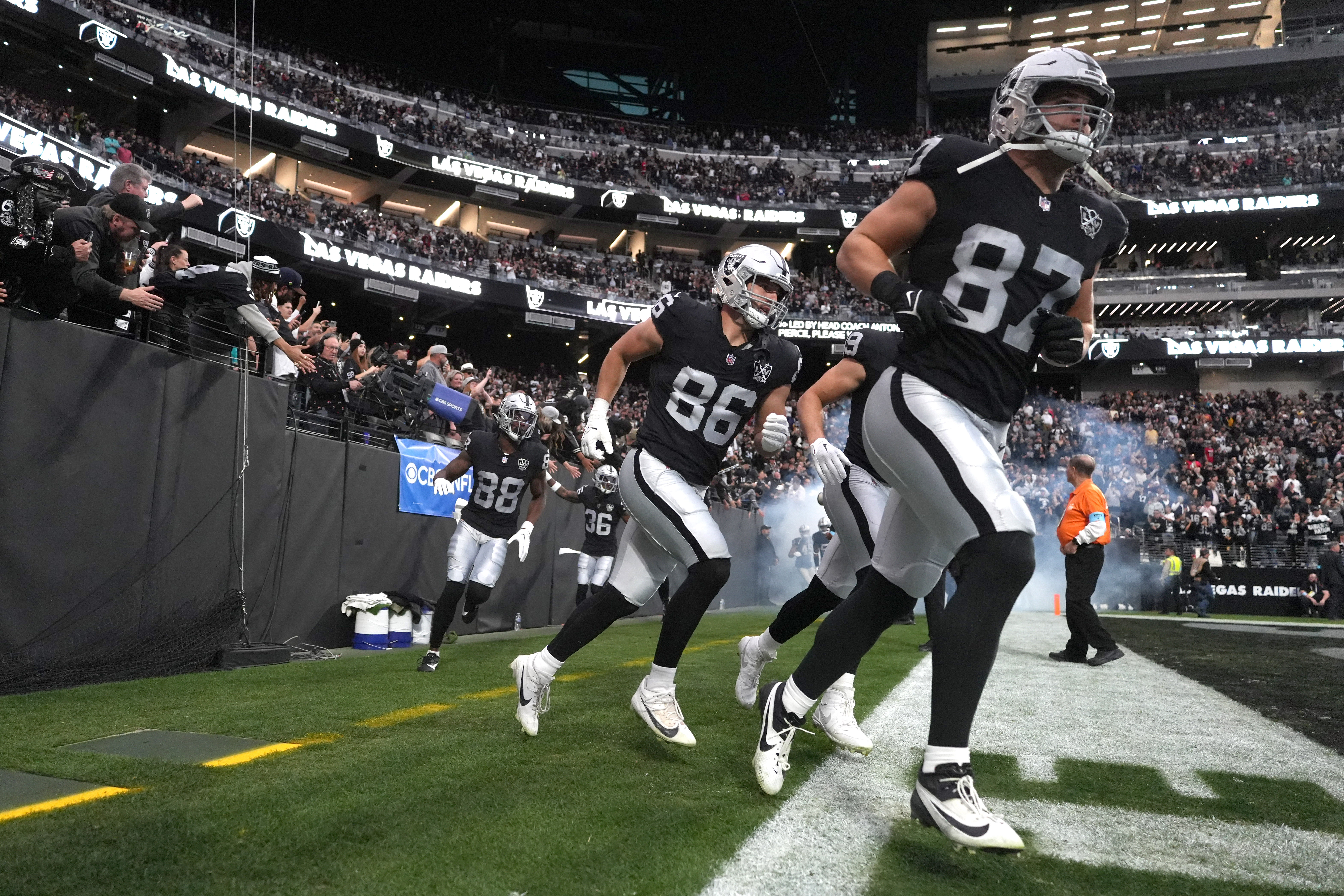 Las Vegas Raiders tight end michael Mayer