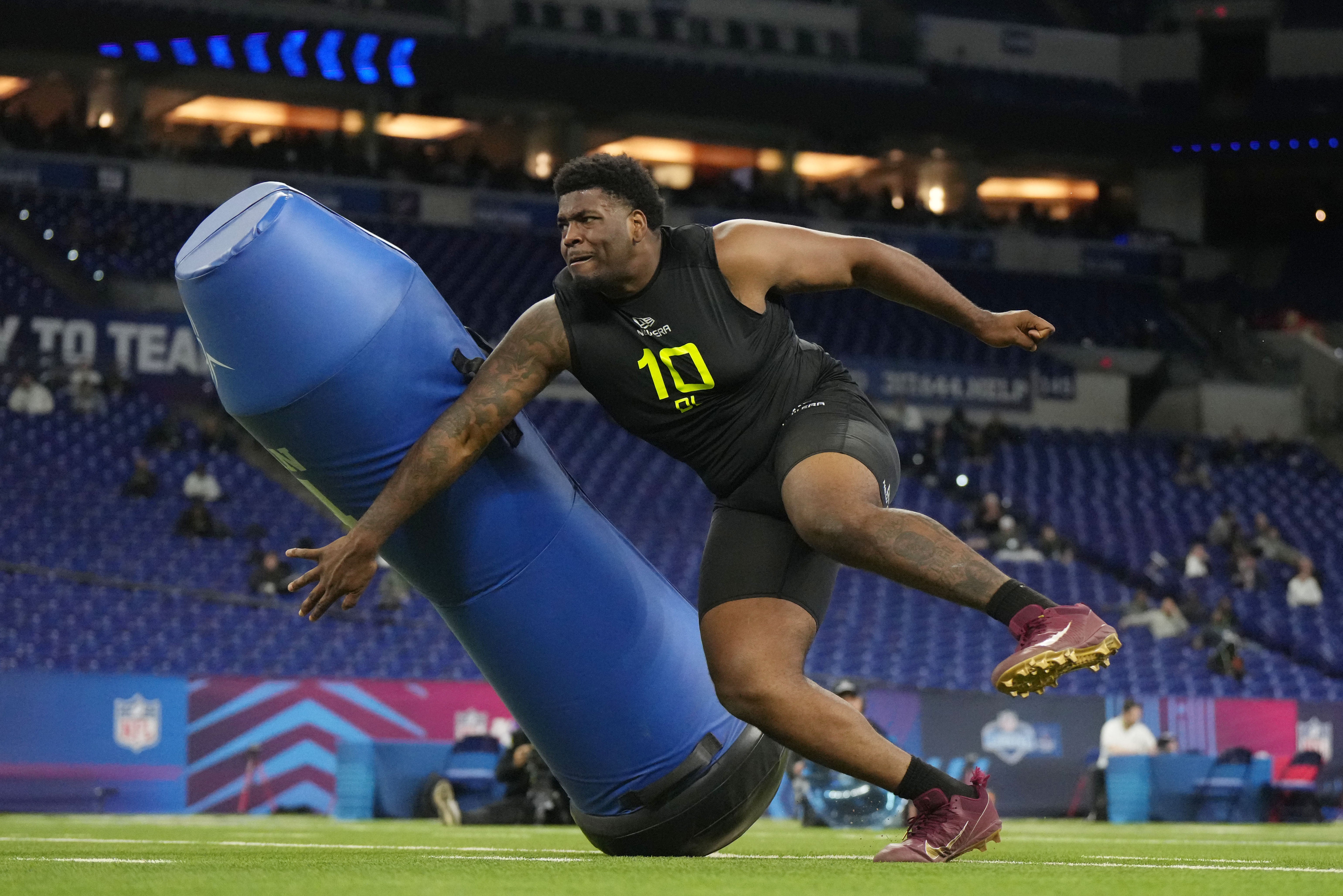 Feb 27, 2025; Indianapolis, IN, USA; Florida State defensive lineman Joshua Farmer (DL10) participates in drills during the 2025 NFL Combine at Lucas Oil Stadium.