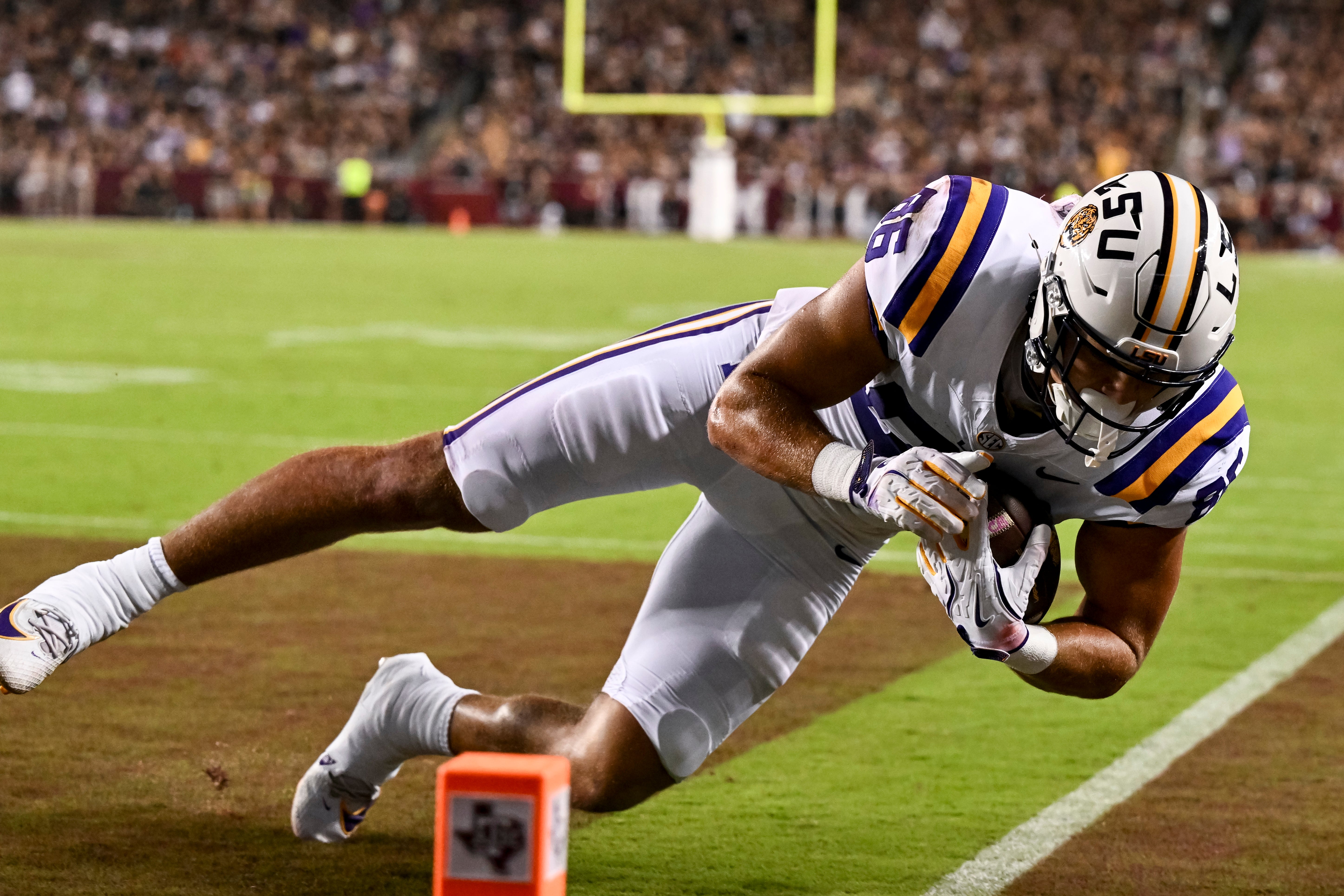 Mason Taylor, TE LSU scores TD against Texas A&M