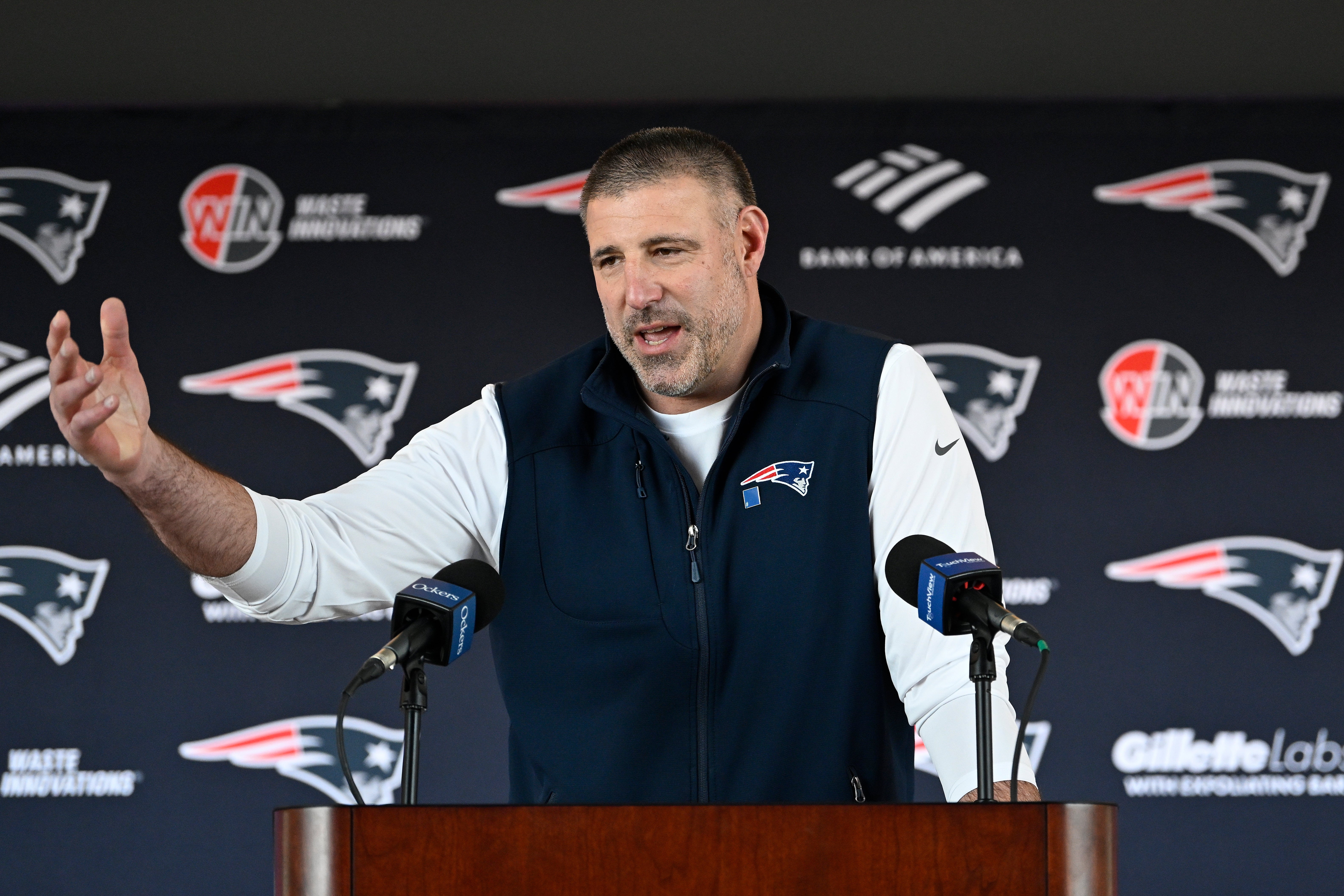 New England Patriots head coach Mike Vrabel discusses the team's recent free agent additions with the media at Gillette Stadium.
